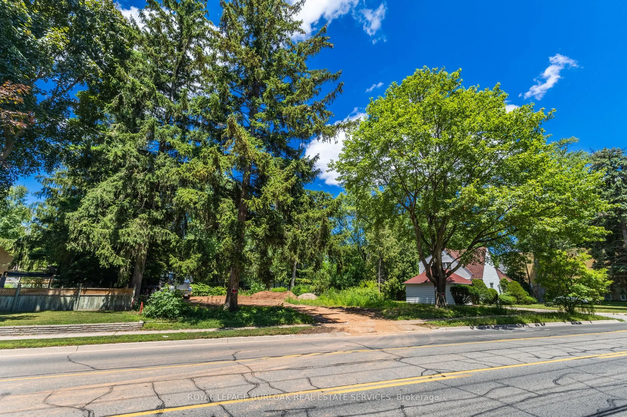 2381 Lakeshore Road