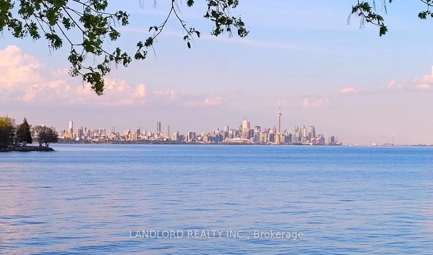2696 Lake Shore Boulevard W, #12