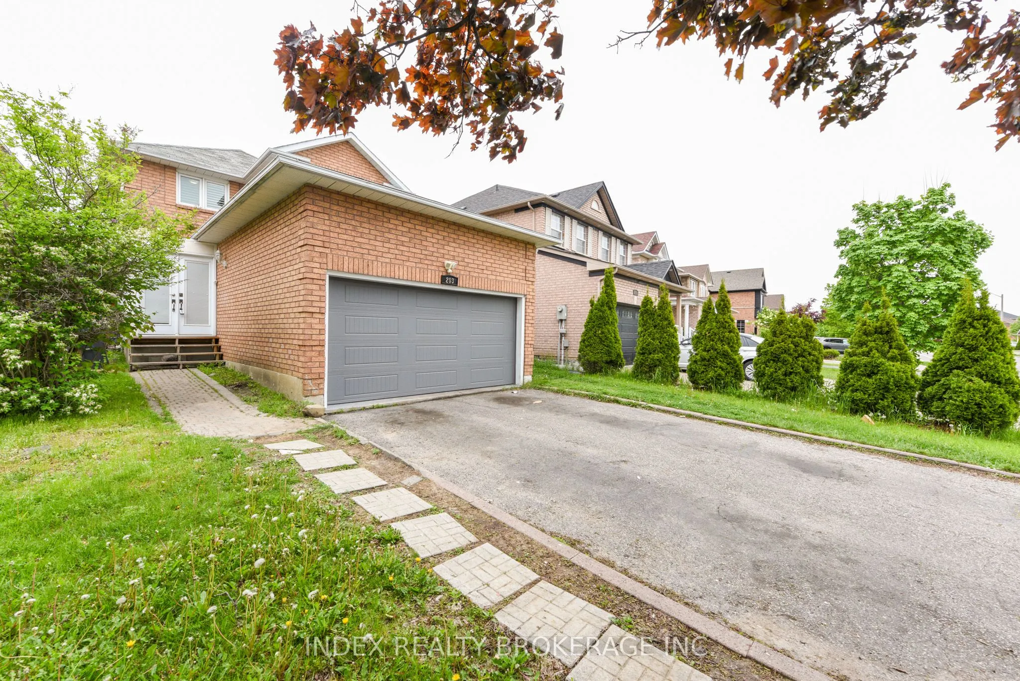 203 Richvale Drive S