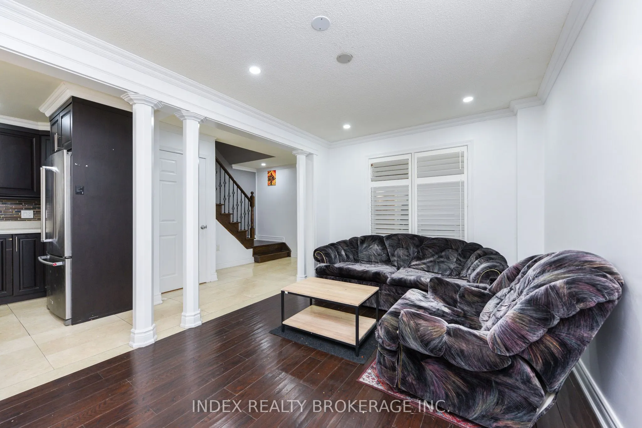 203 Richvale Drive S
