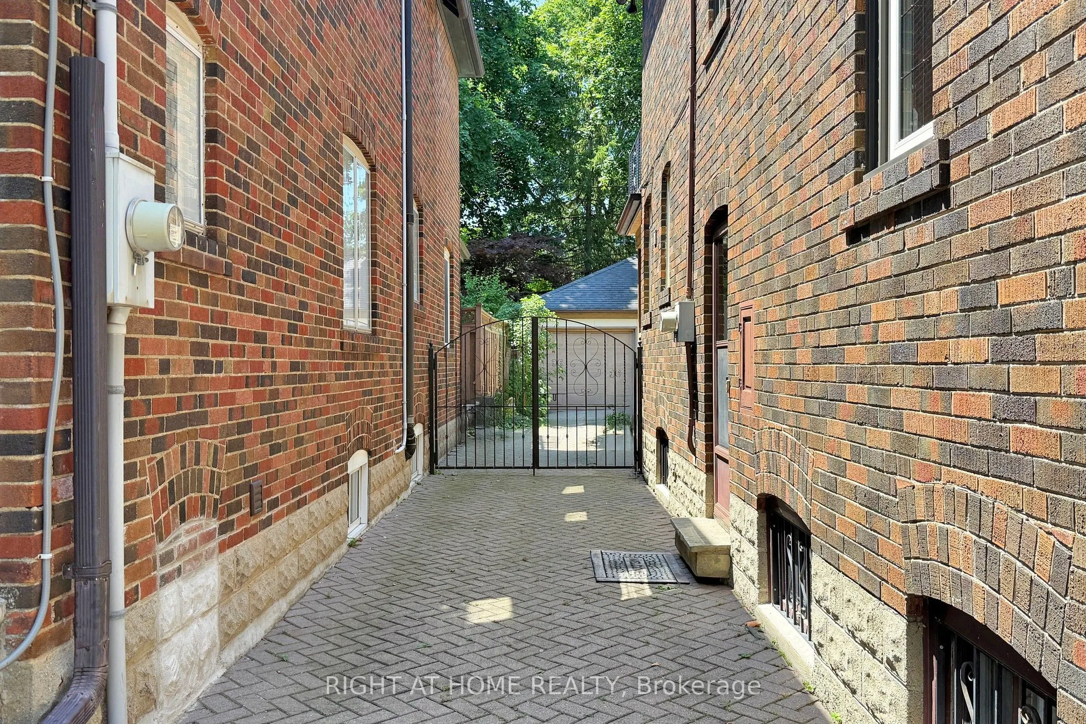 46 Jackson Avenue