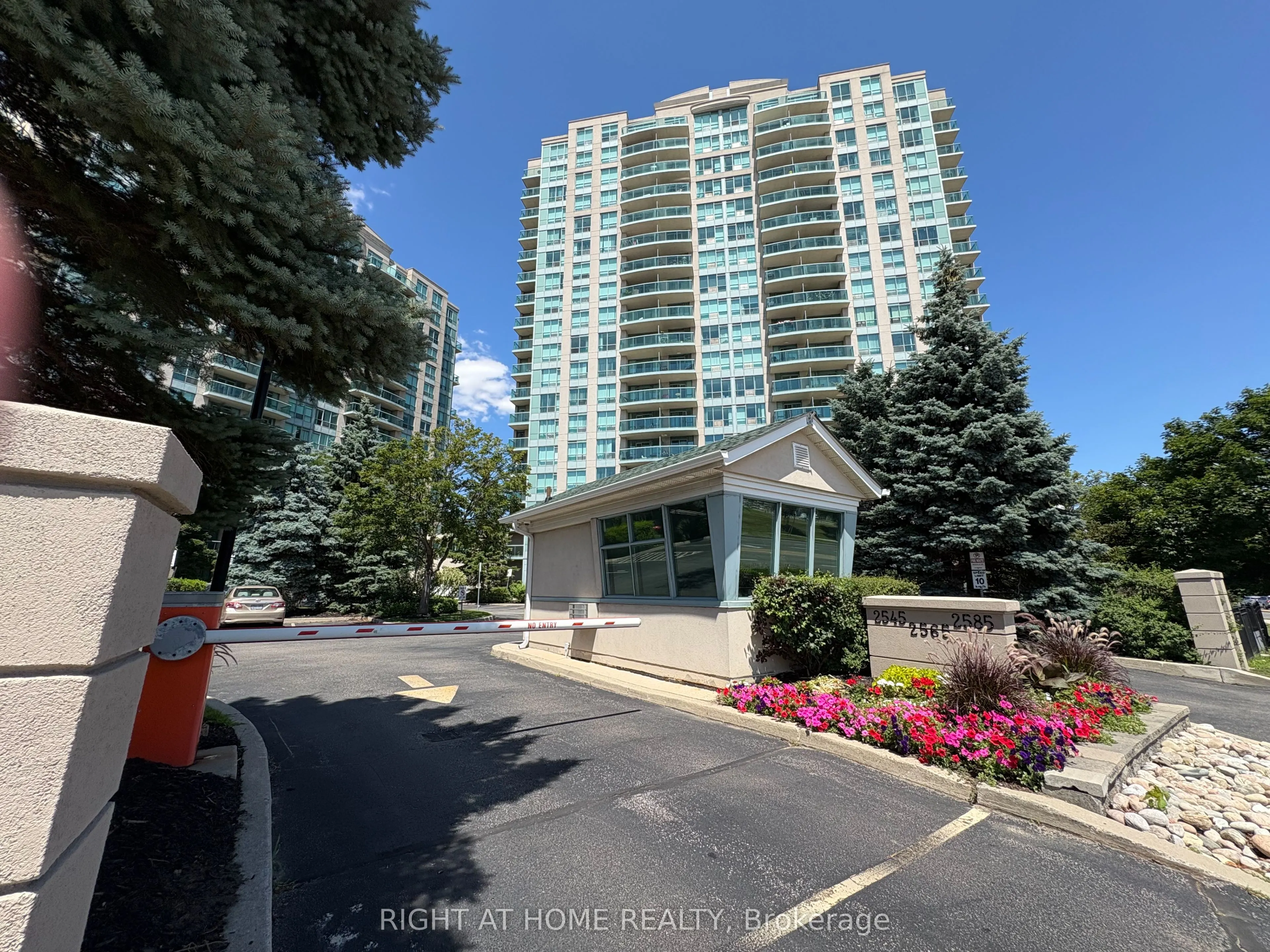 2565 Erin Centre Boulevard, #503