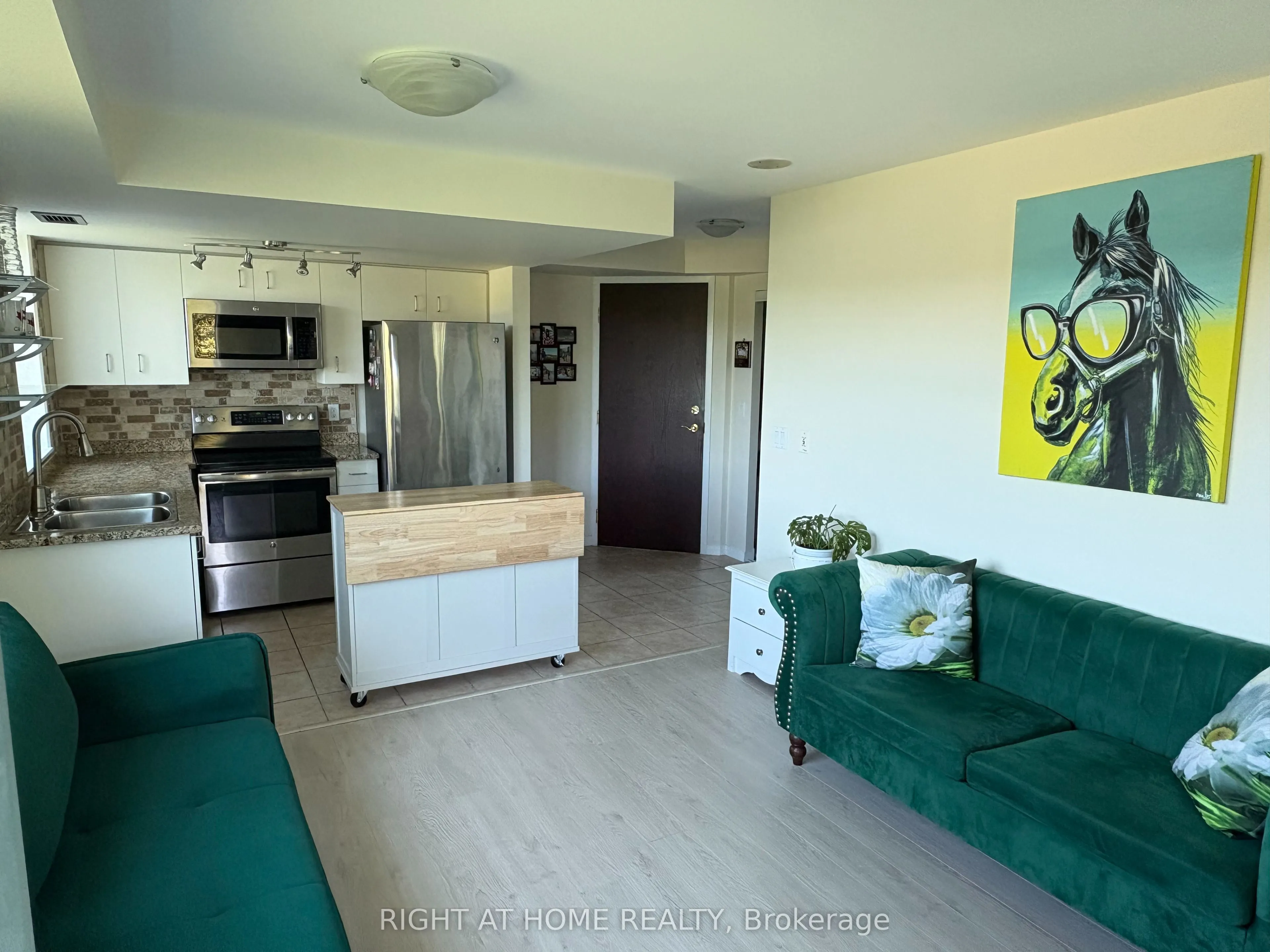 2565 Erin Centre Boulevard, #503