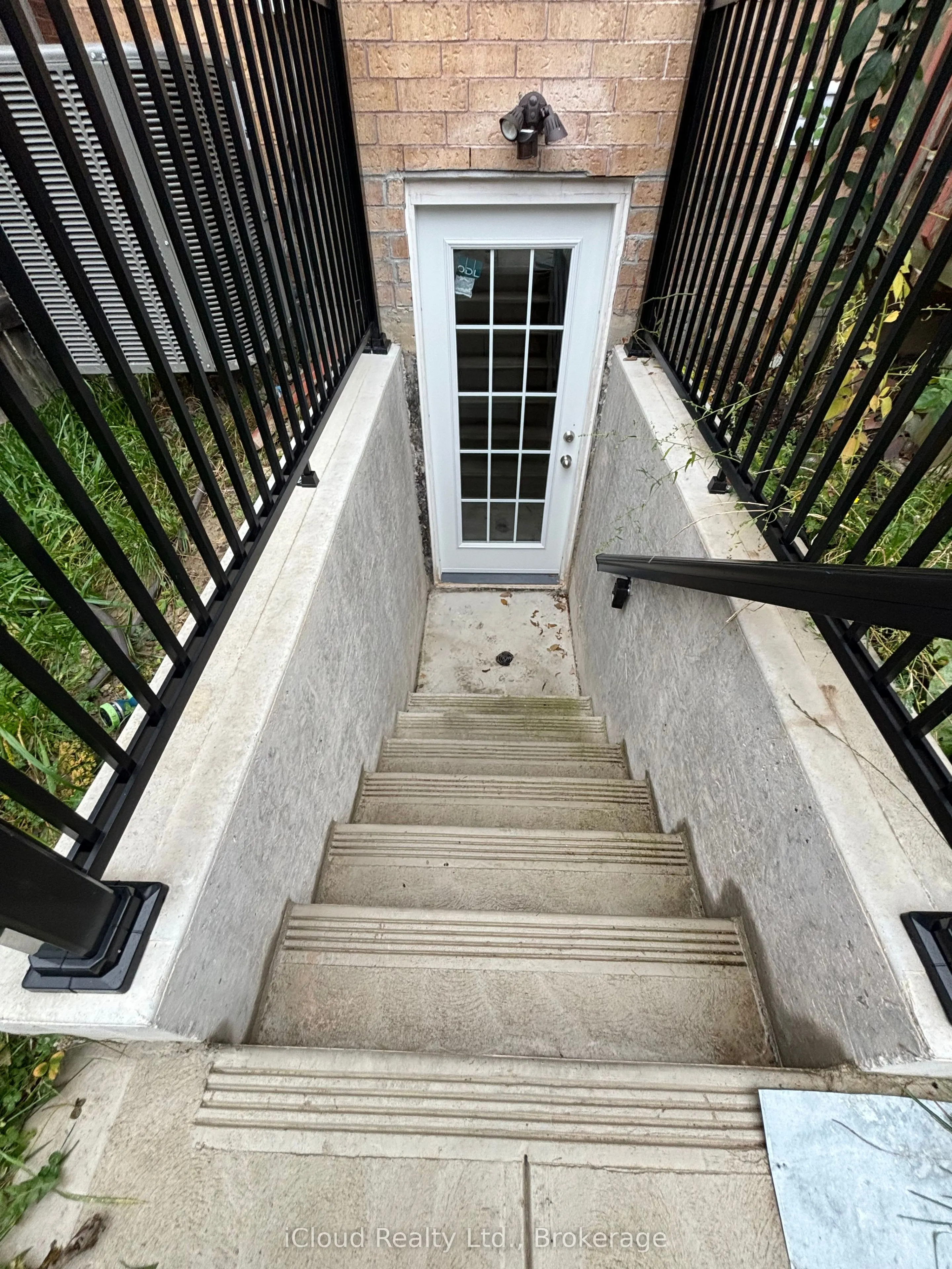 1133 Windbrook Grove