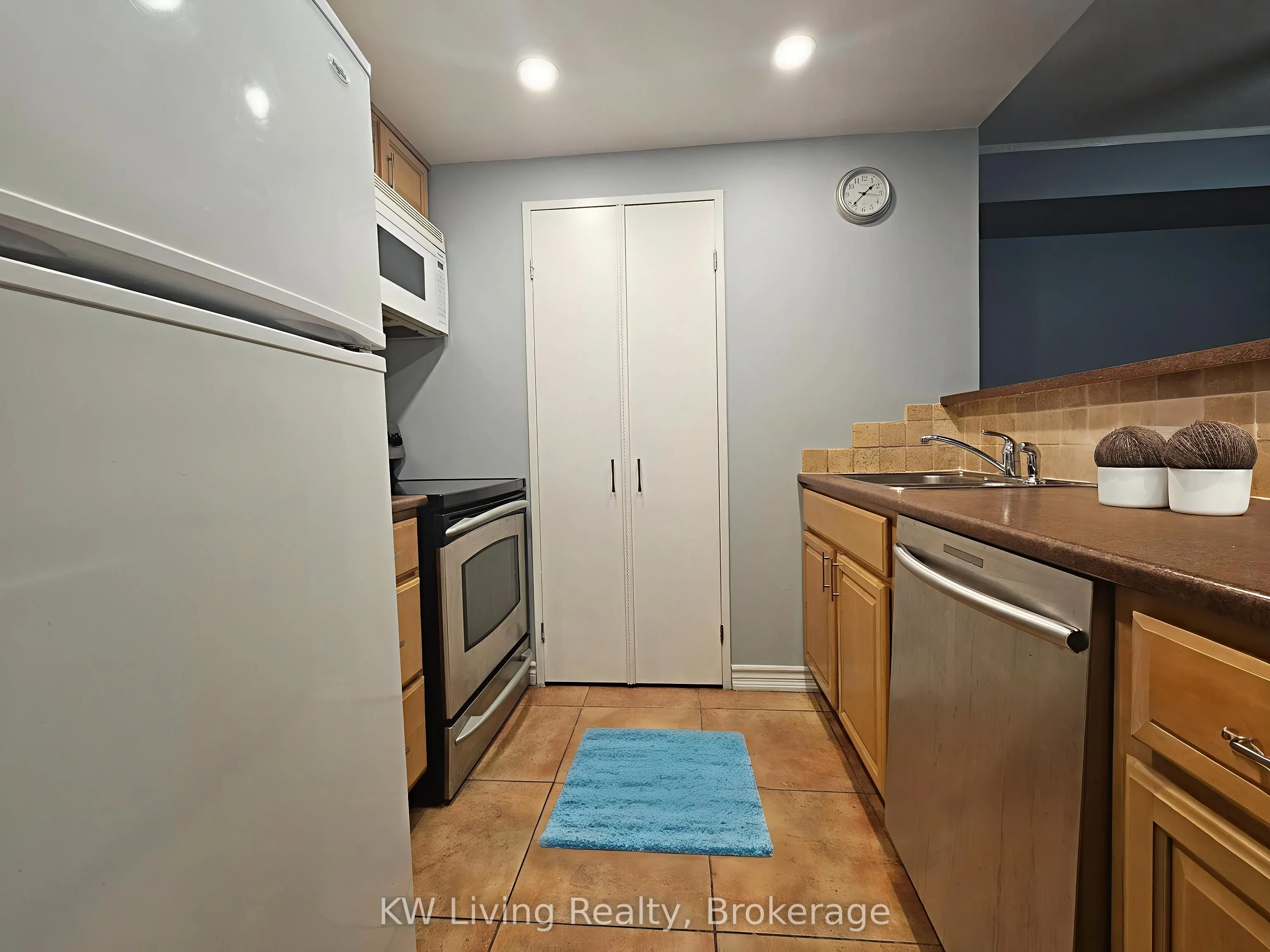 265 Enfield Place, #1502