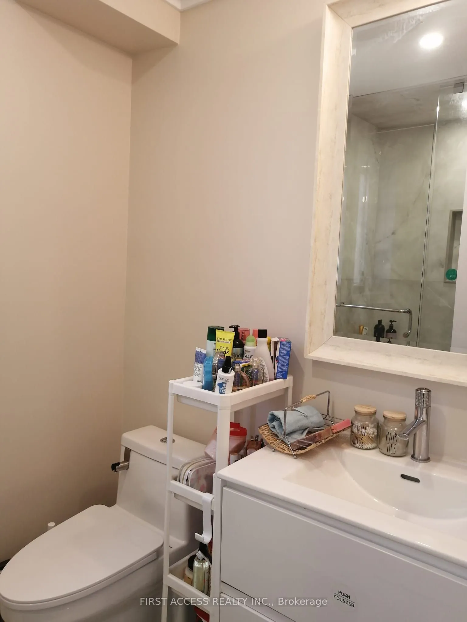 15 Chartwell Road, #Main