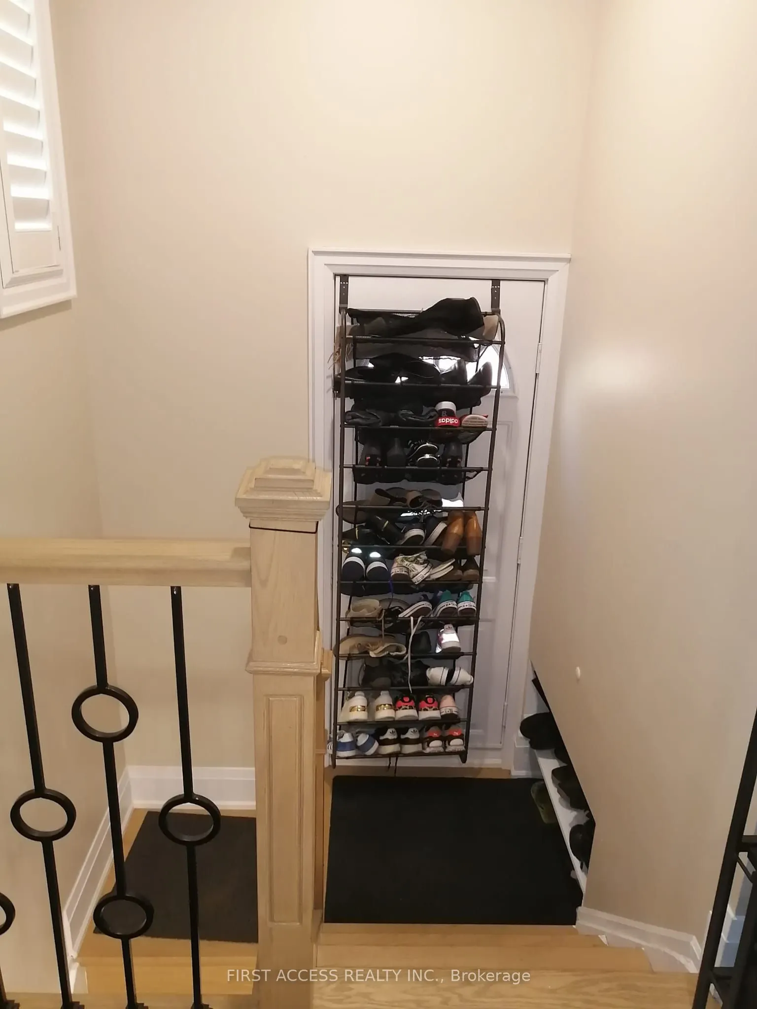 15 Chartwell Road, #Main