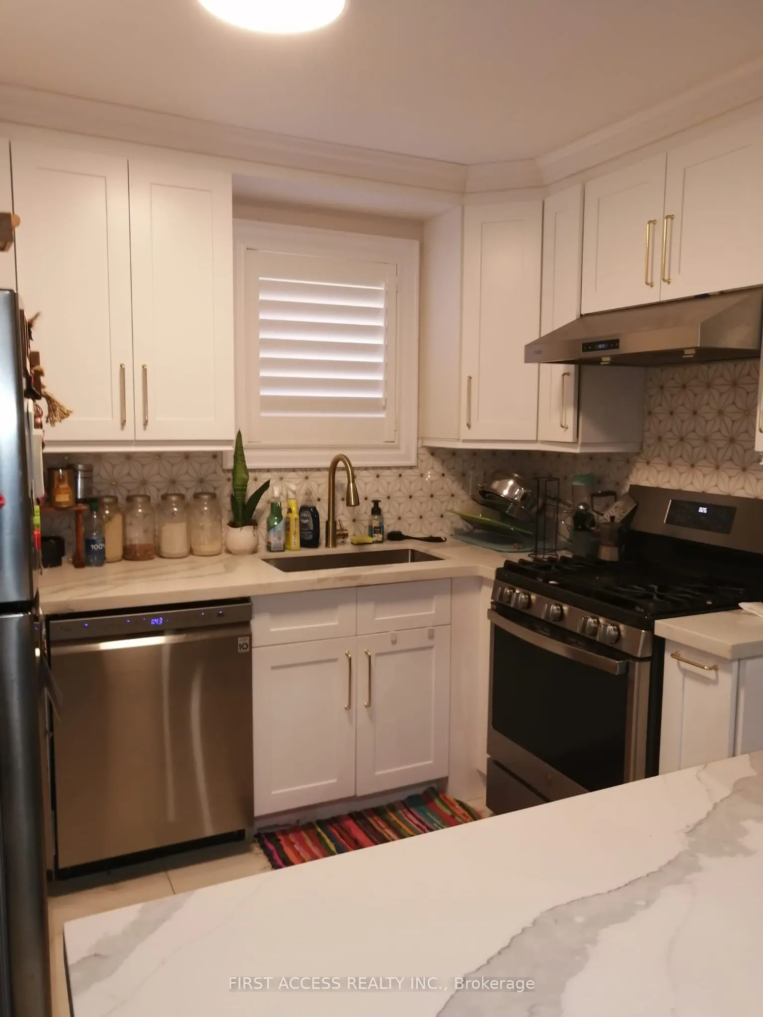 15 Chartwell Road, #Main