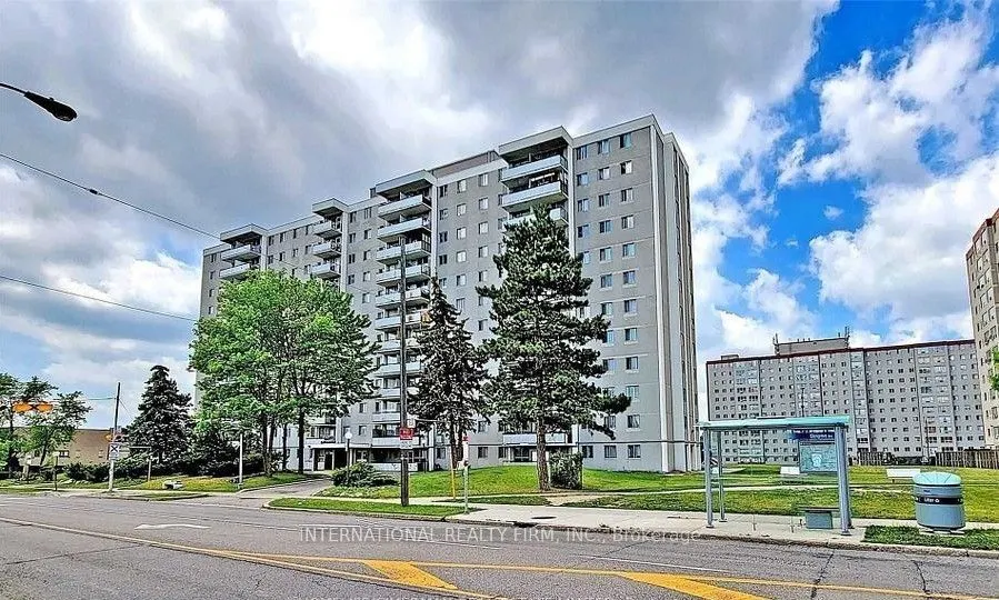 940 Caledonia Road, #809