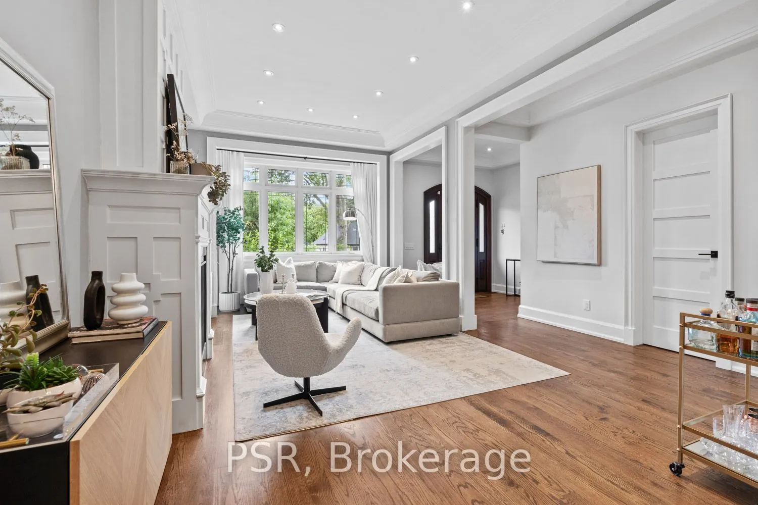 76 South Kingsway