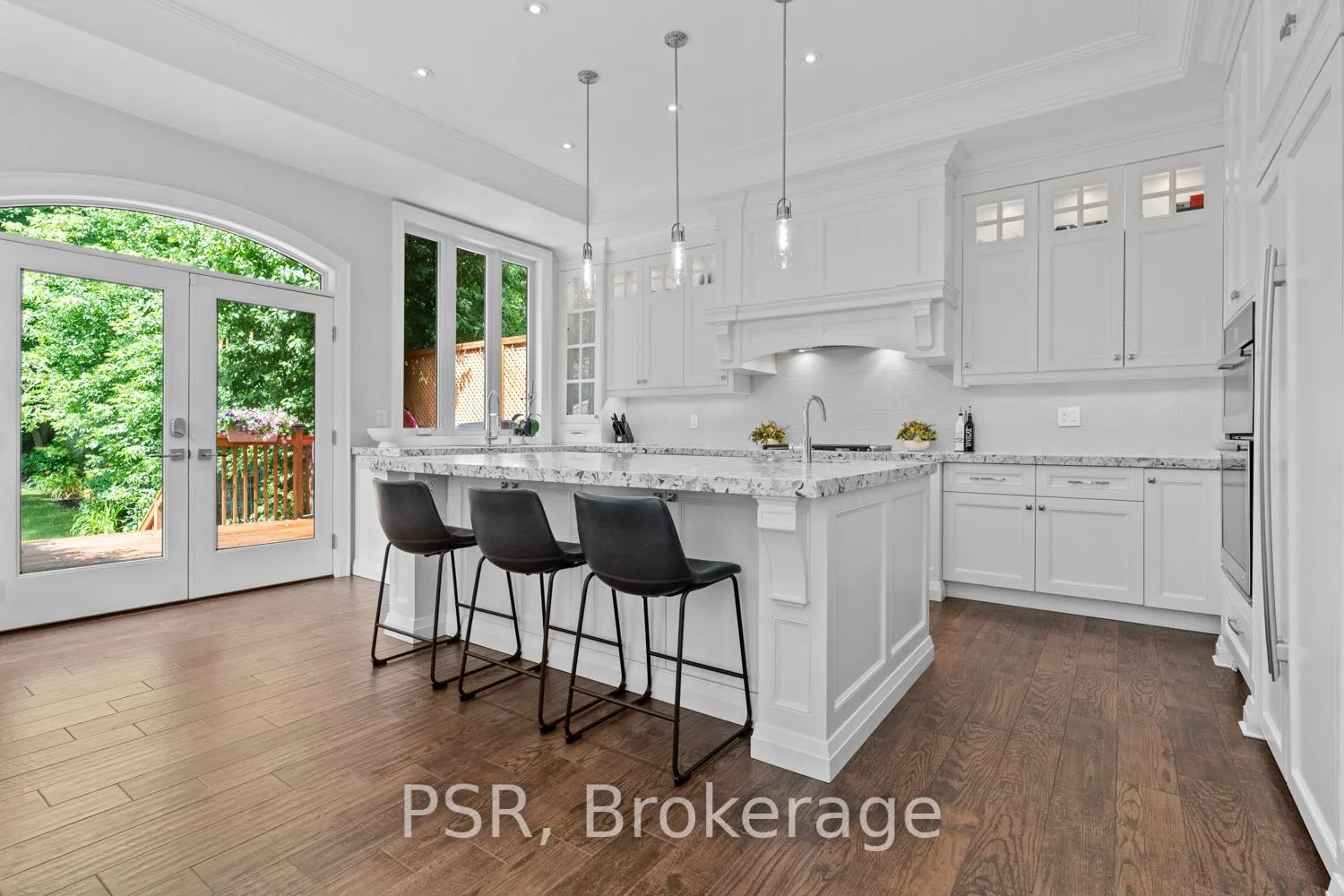 76 South Kingsway