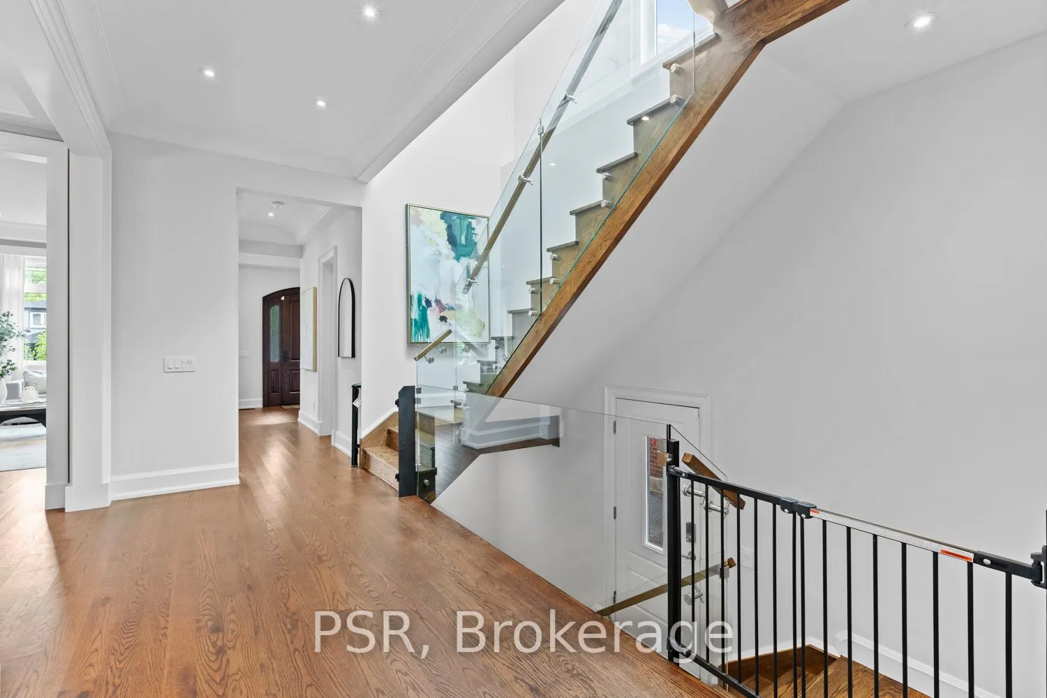 76 South Kingsway