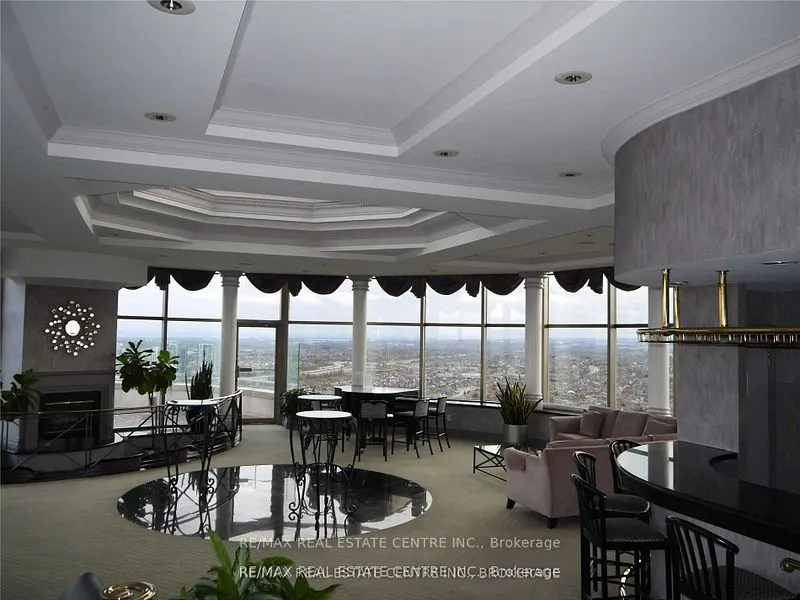 45 Kingsbridge Garden Circle, #401