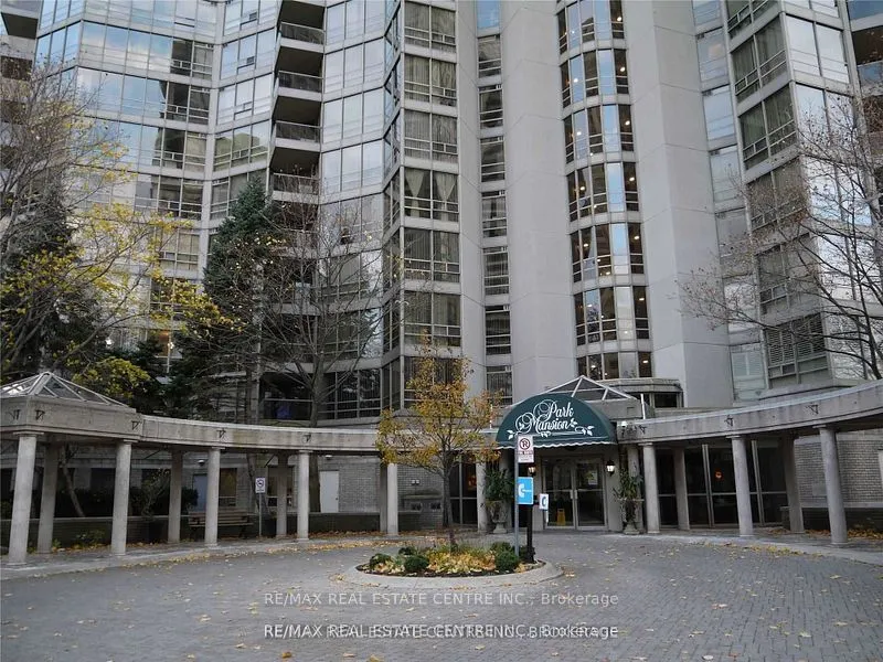 45 Kingsbridge Garden Circle, #401