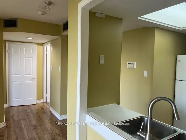 45 Kingsbridge Garden Circle, #401