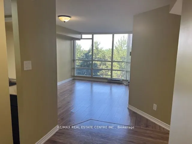45 Kingsbridge Garden Circle, #401