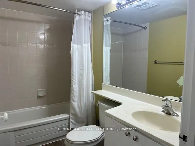 45 Kingsbridge Garden Circle, #401