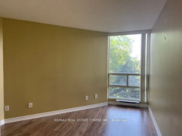 45 Kingsbridge Garden Circle, #401