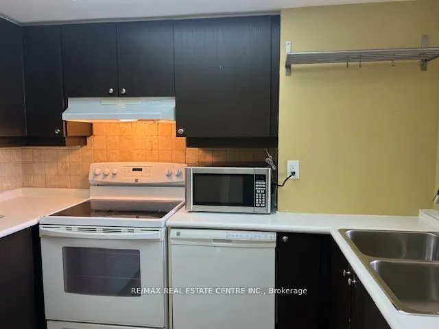 45 Kingsbridge Garden Circle, #401