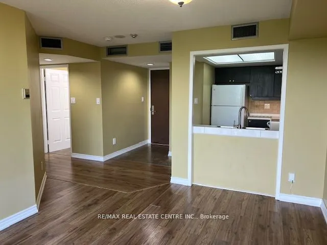 45 Kingsbridge Garden Circle, #401