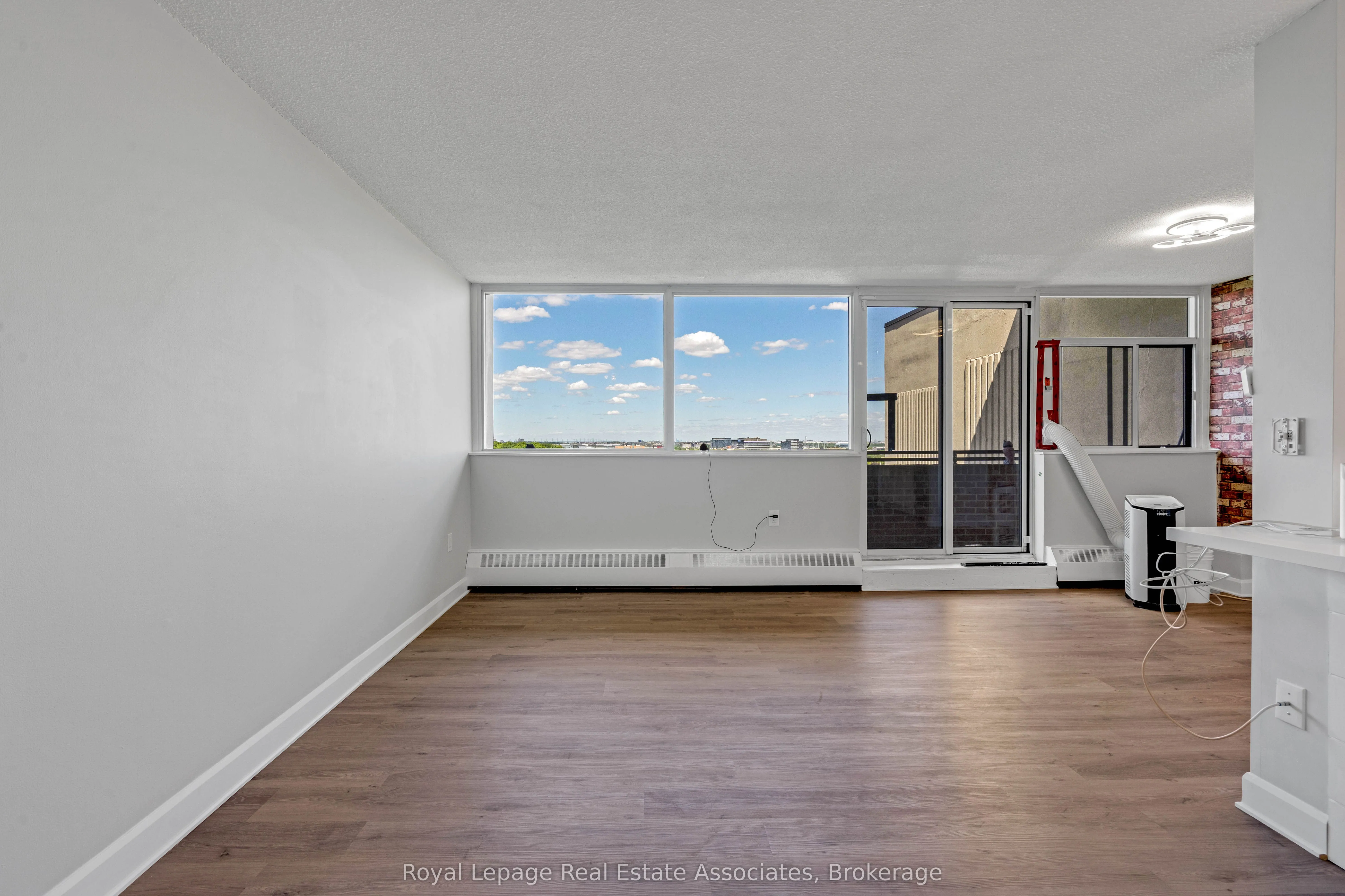 2301 Derry Road W, #1004