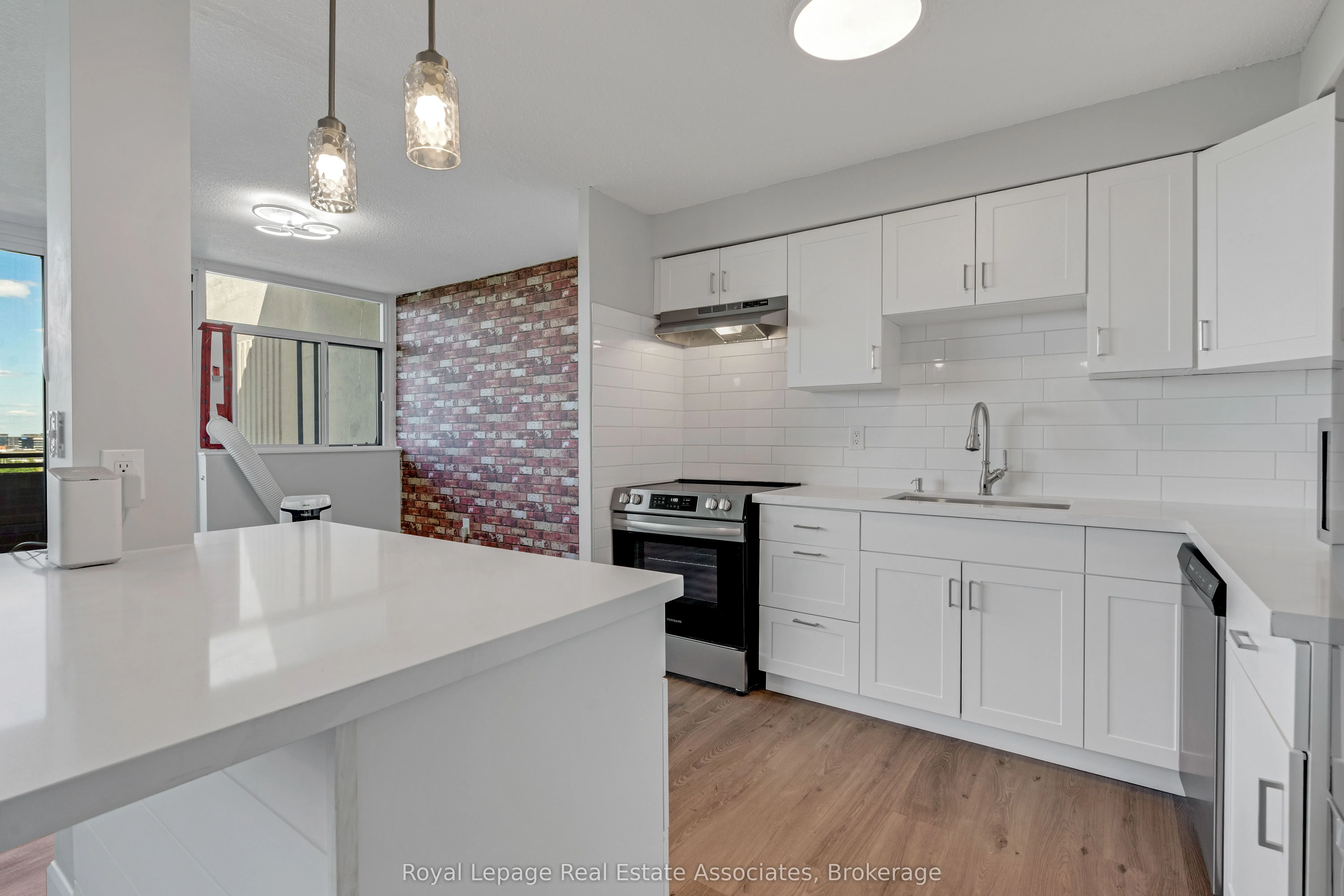2301 Derry Road W, #1004