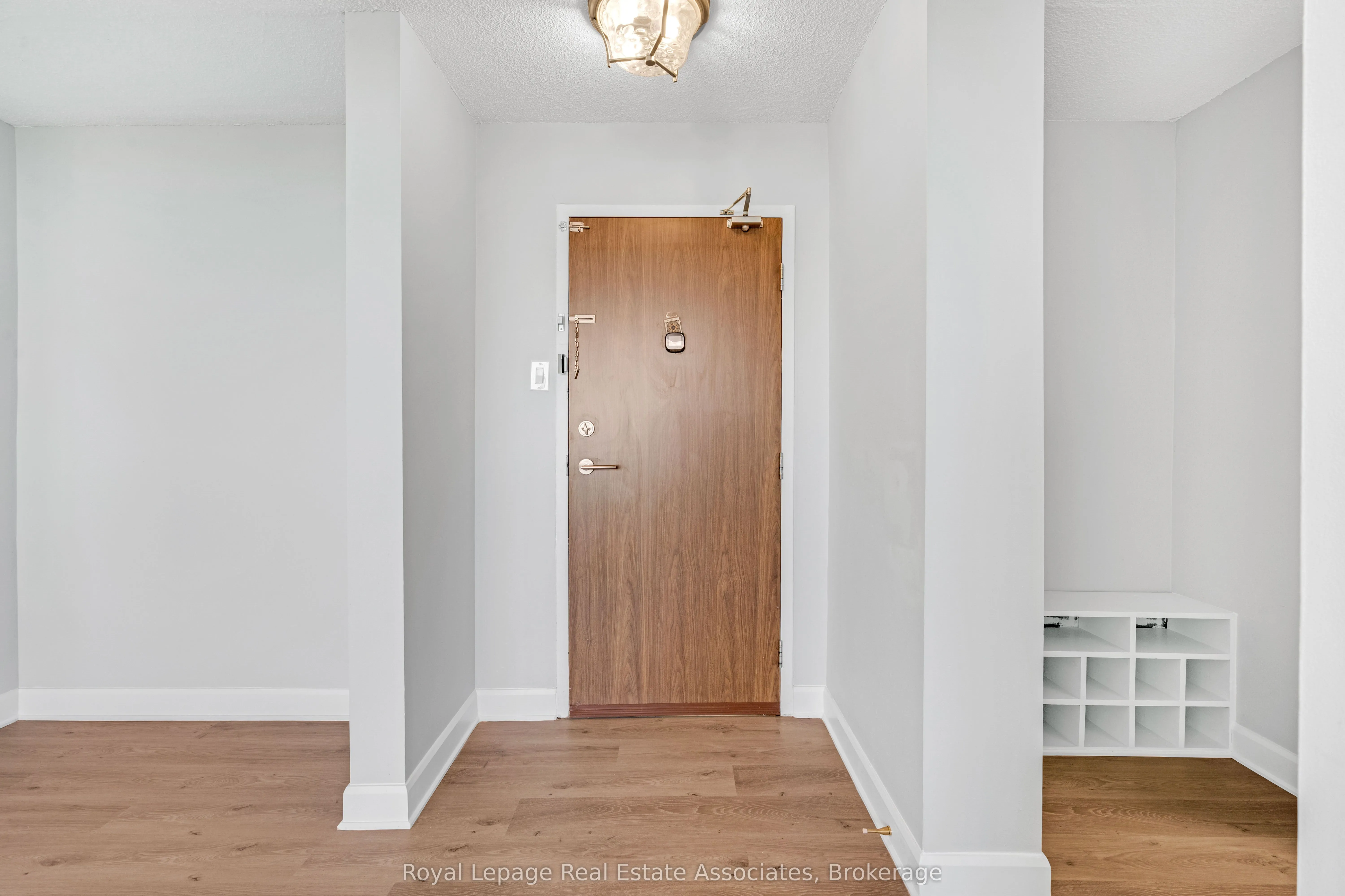 2301 Derry Road W, #1004