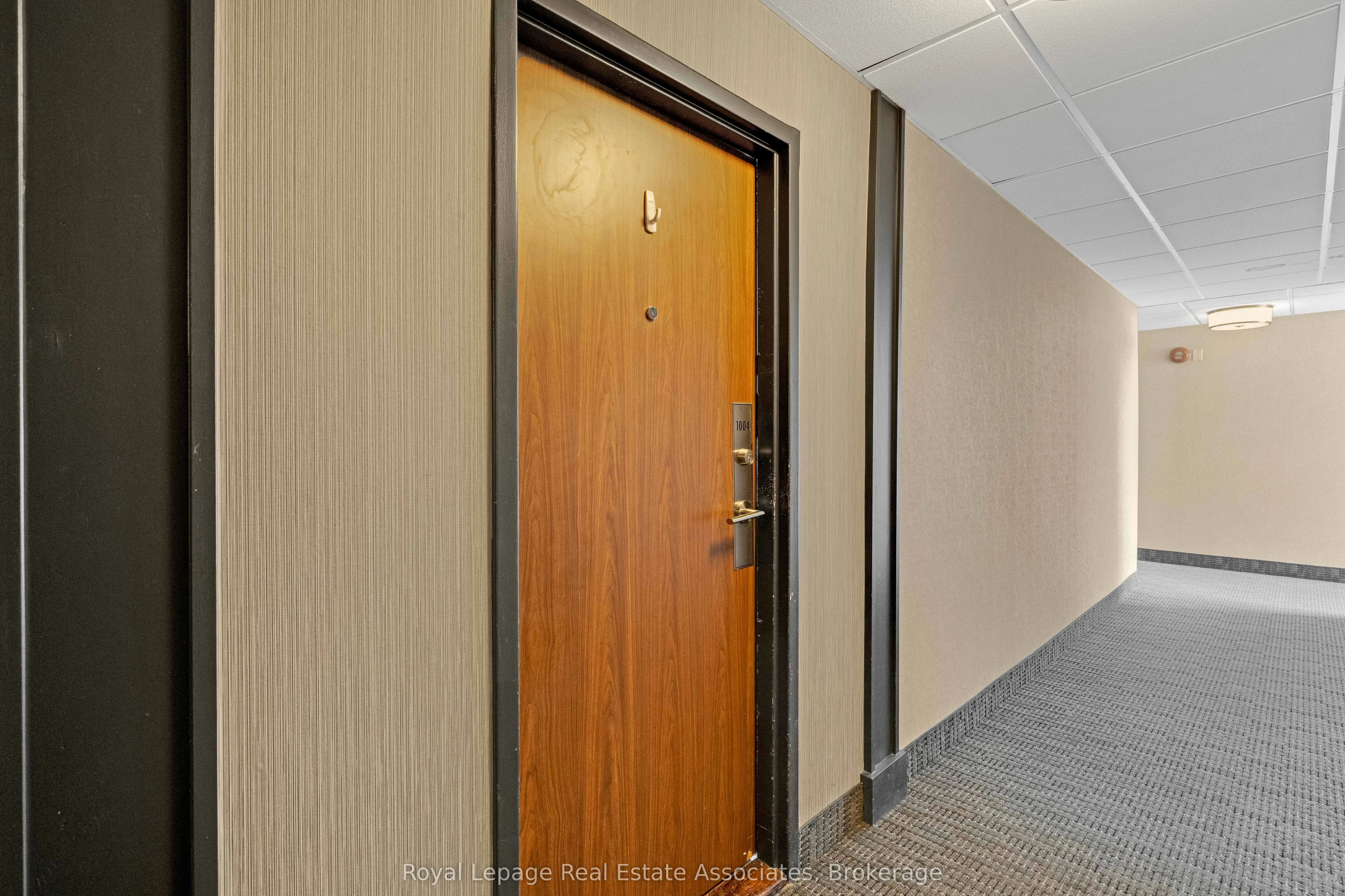 2301 Derry Road W, #1004