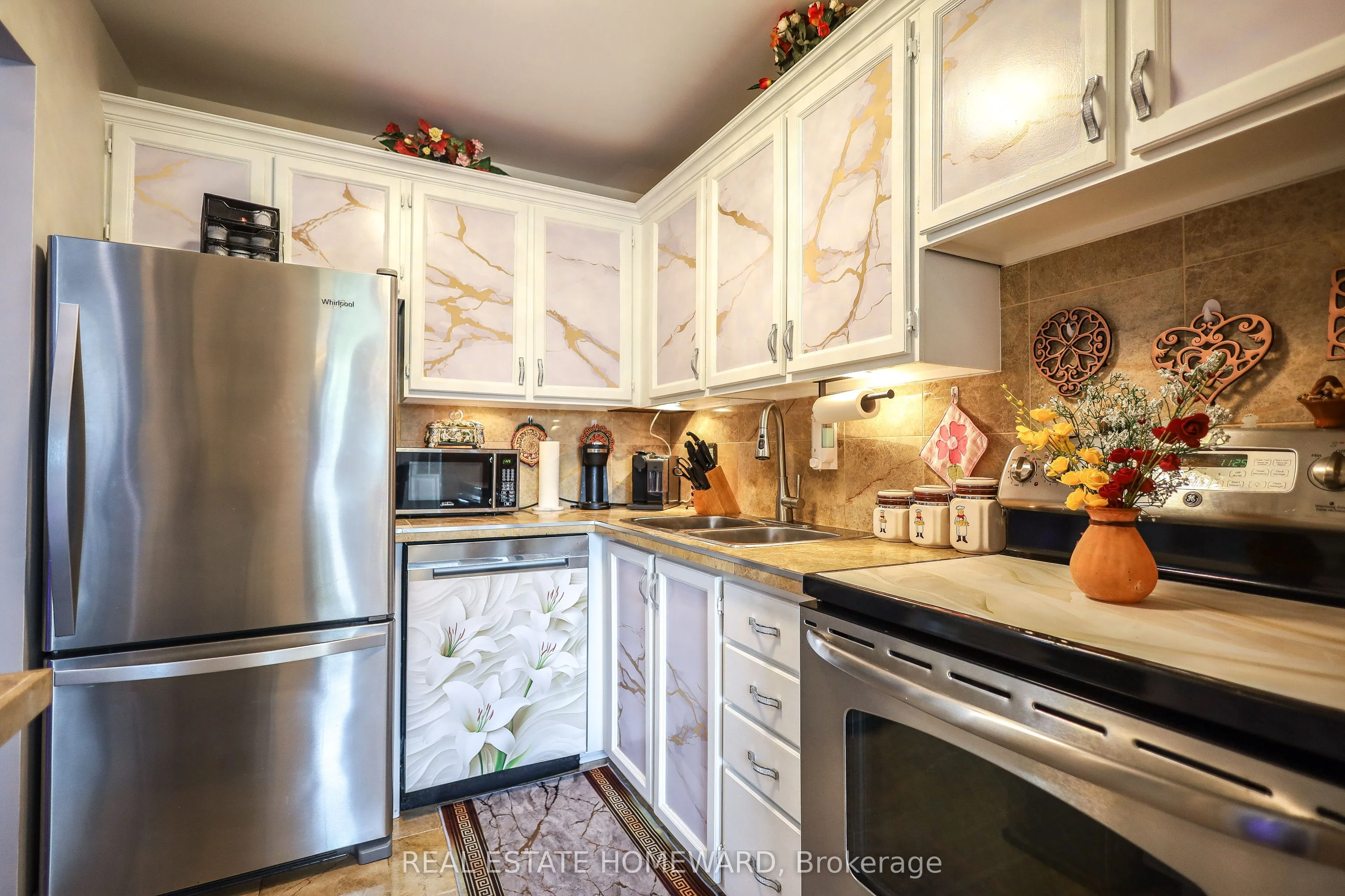 2001 Bonnymede Drive, #5