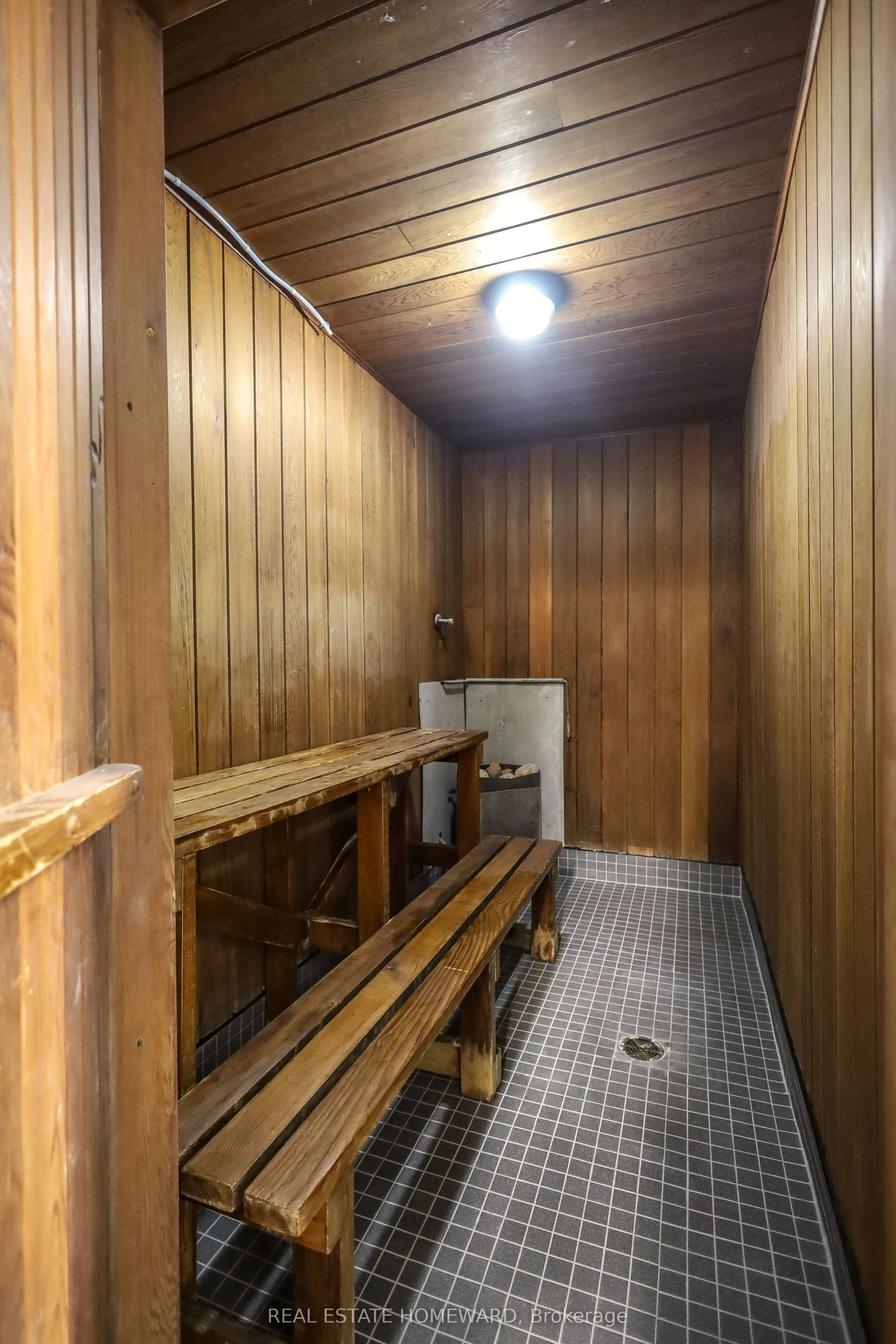 2001 Bonnymede Drive, #5
