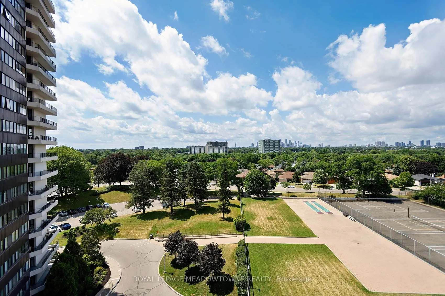 1333 Bloor Street, #805