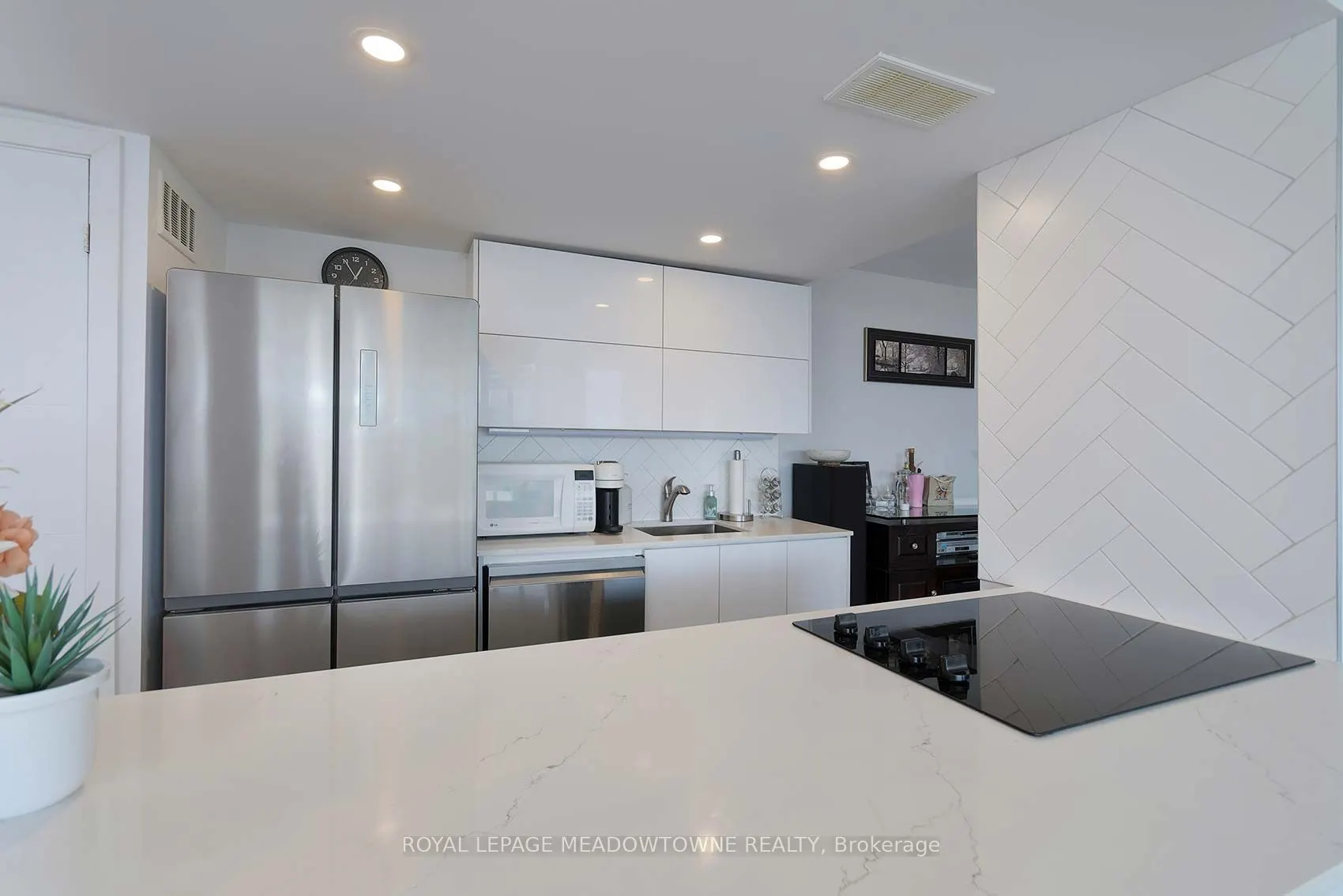 1333 Bloor Street, #805