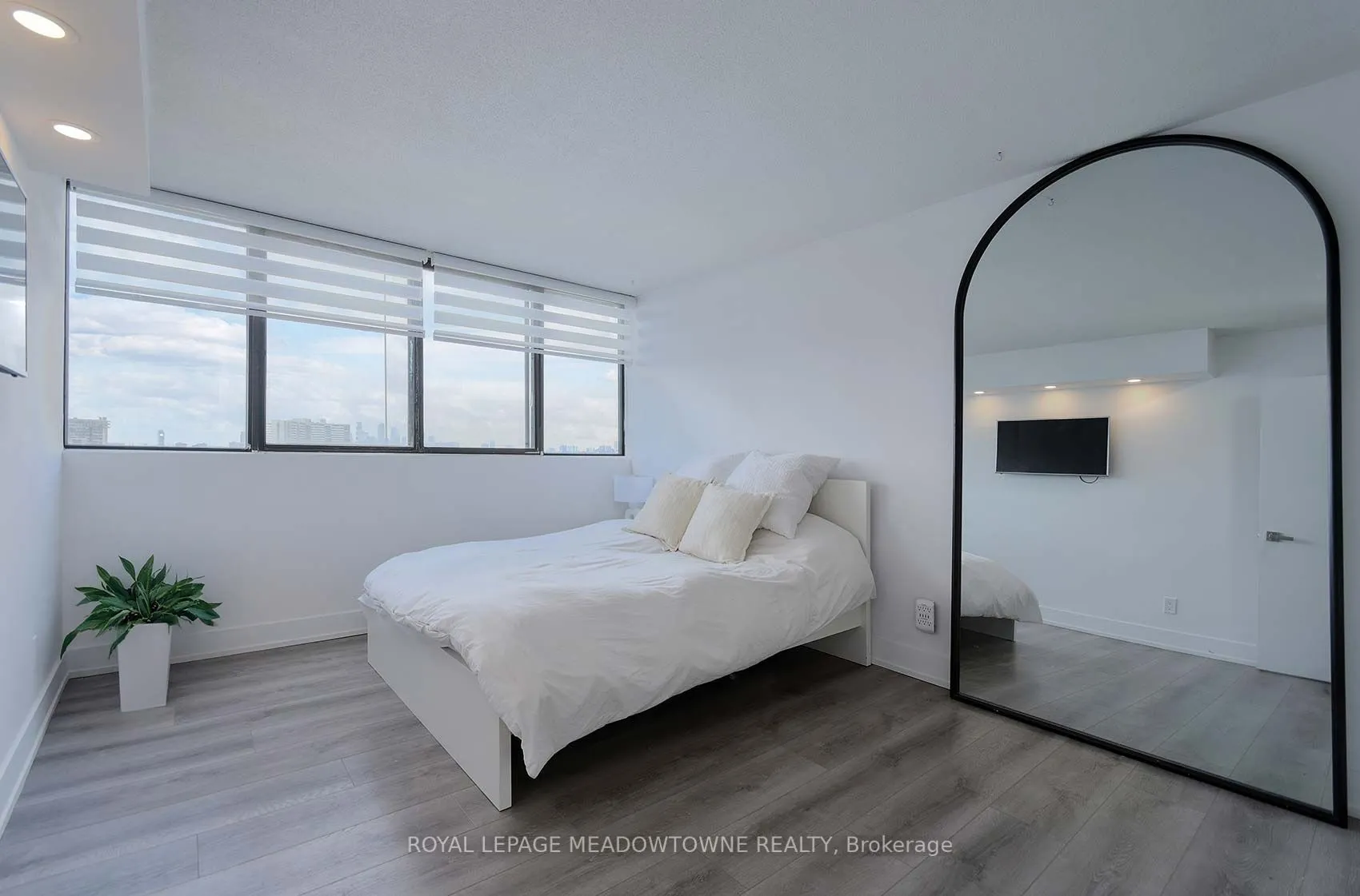 1333 Bloor Street, #805