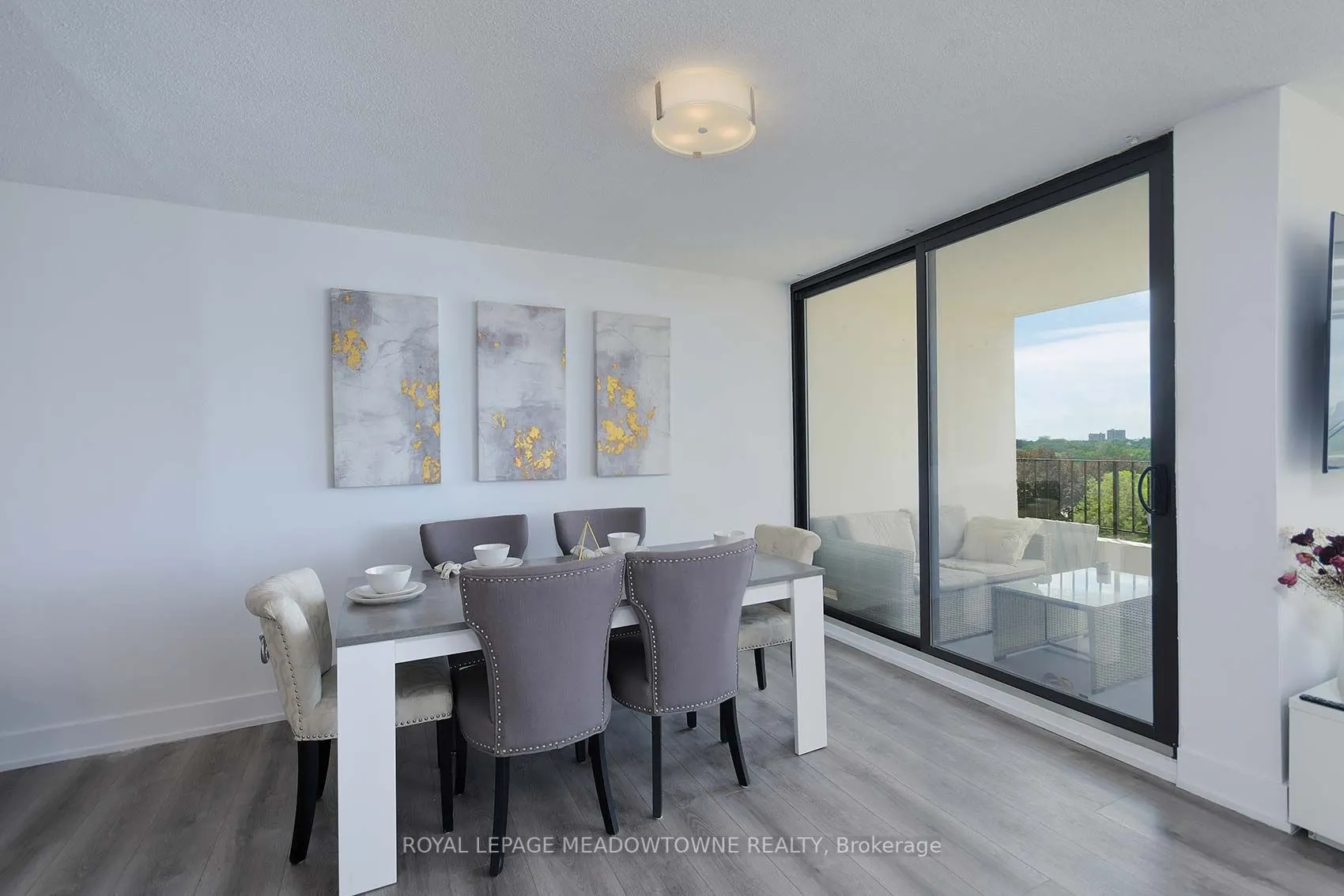 1333 Bloor Street, #805