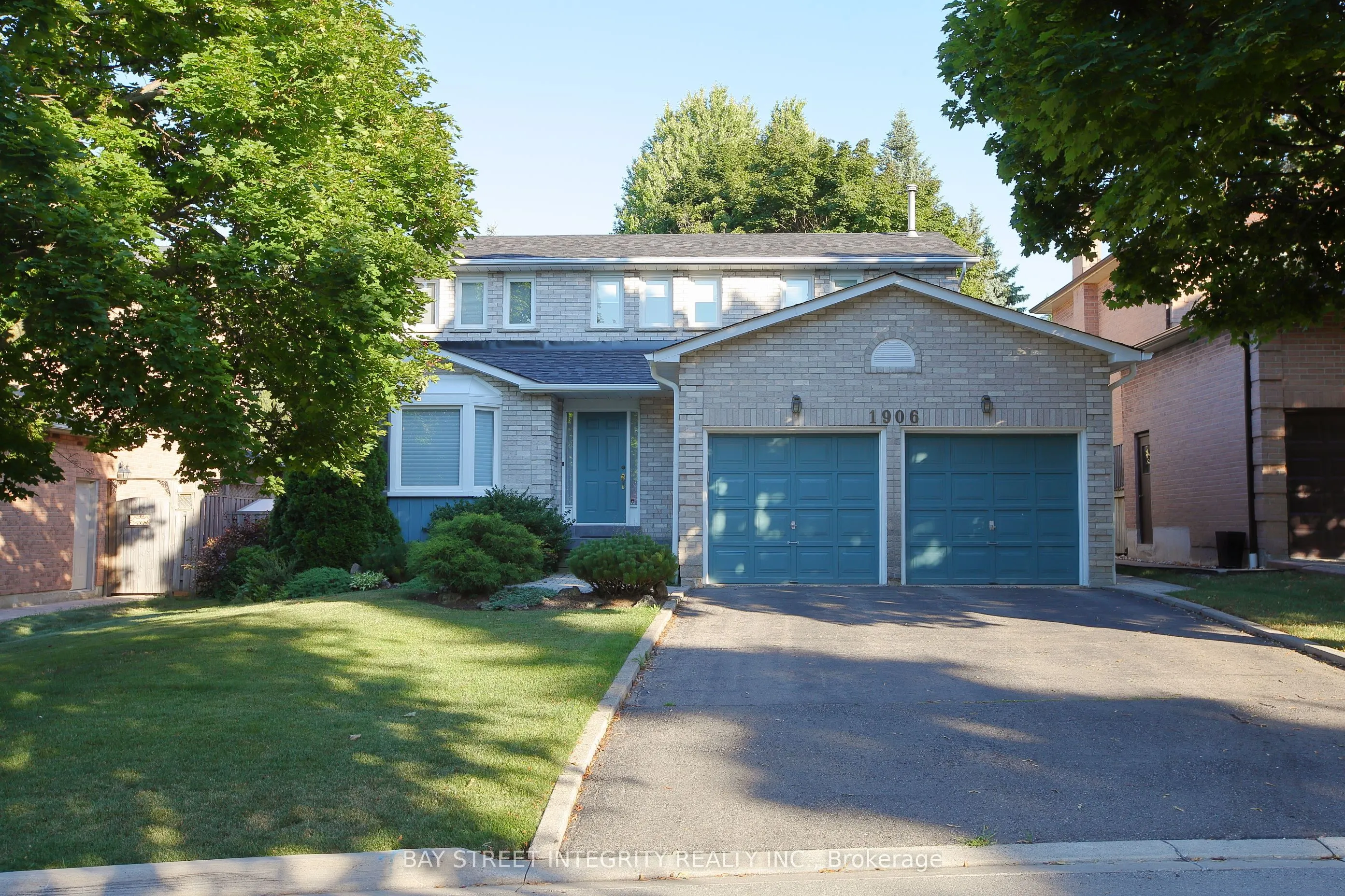 1906 Stoneybrook Court