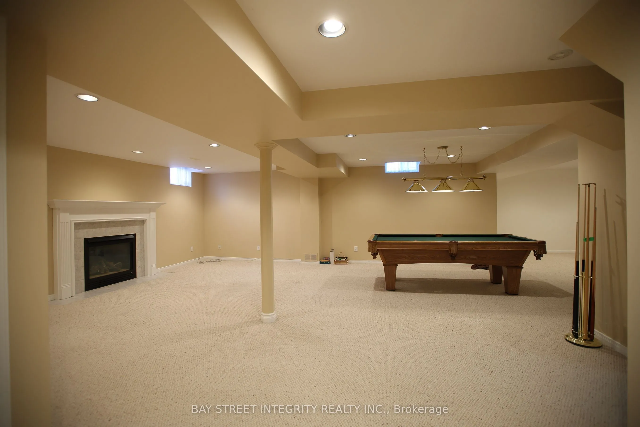 1906 Stoneybrook Court