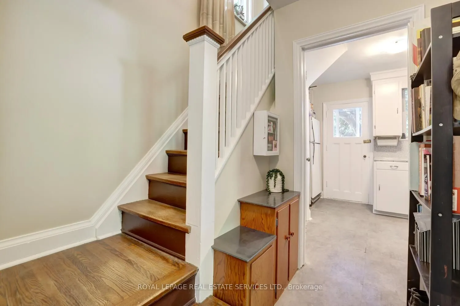 101 South Kingsway