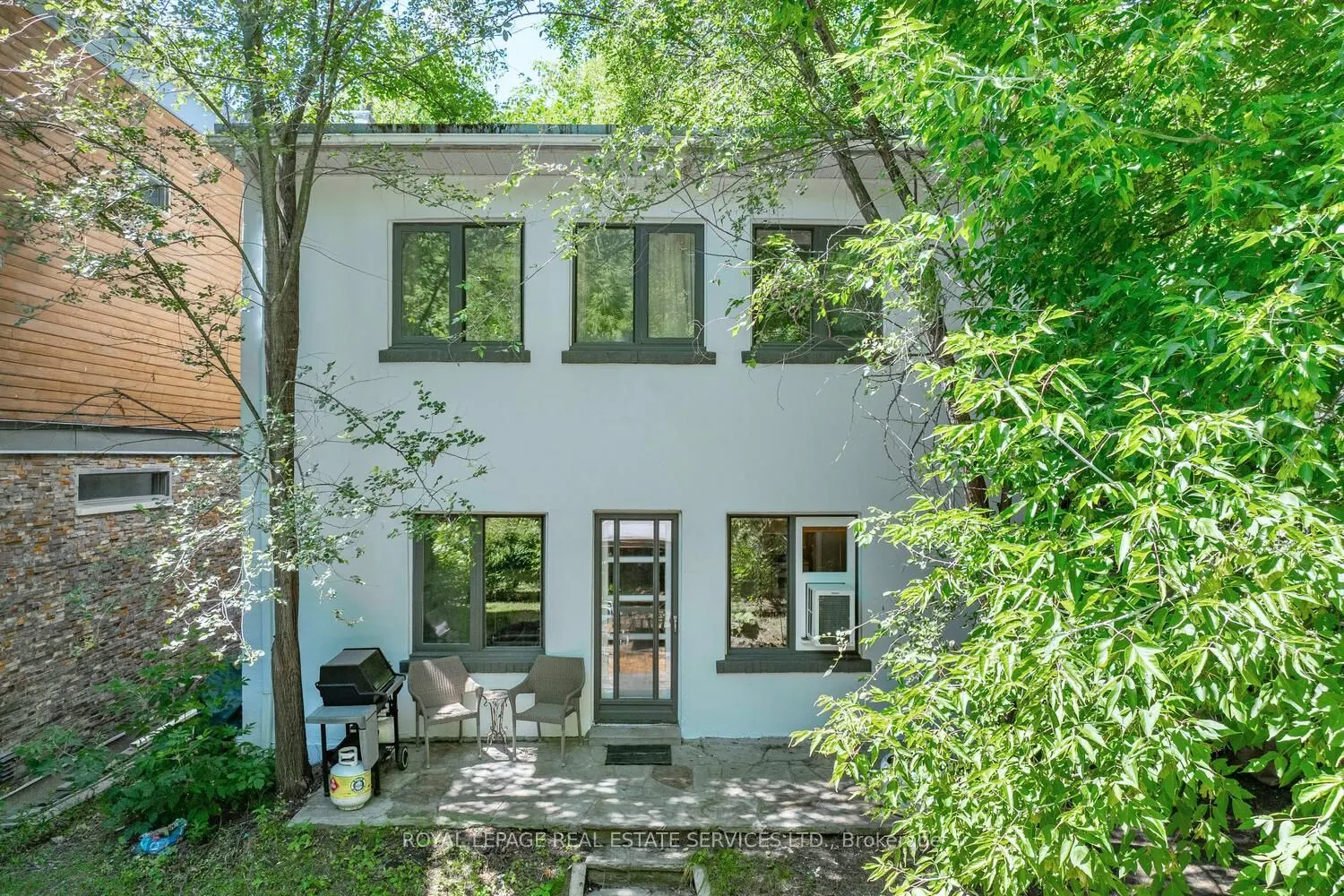 101 South Kingsway