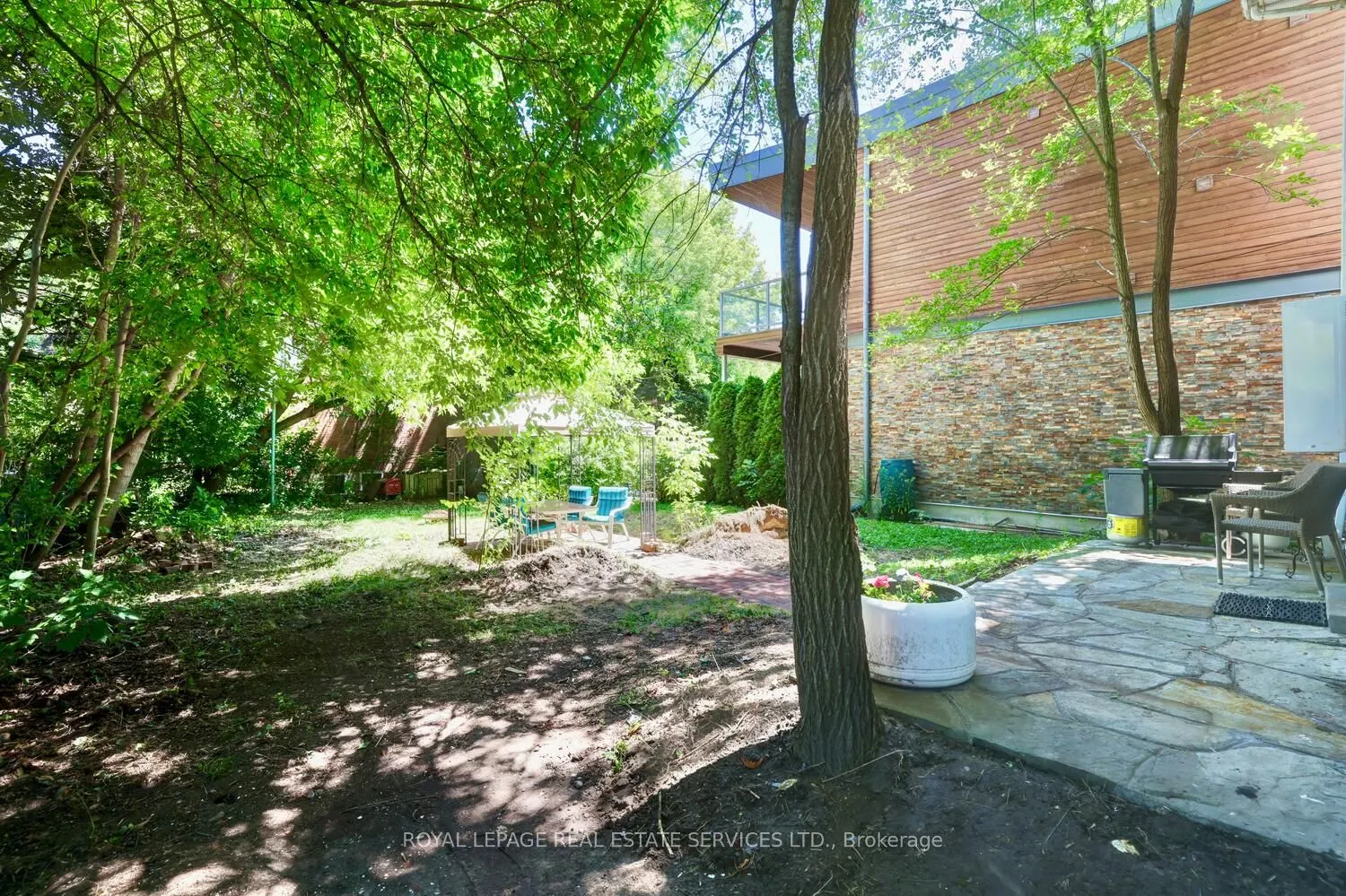 101 South Kingsway