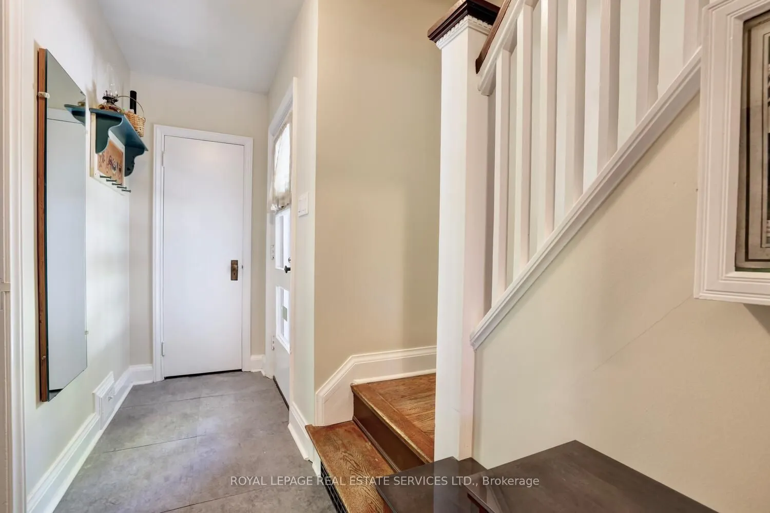 101 South Kingsway
