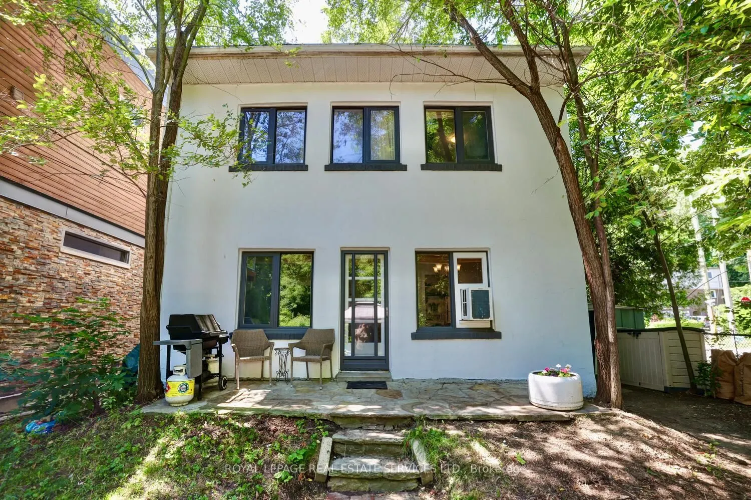101 South Kingsway