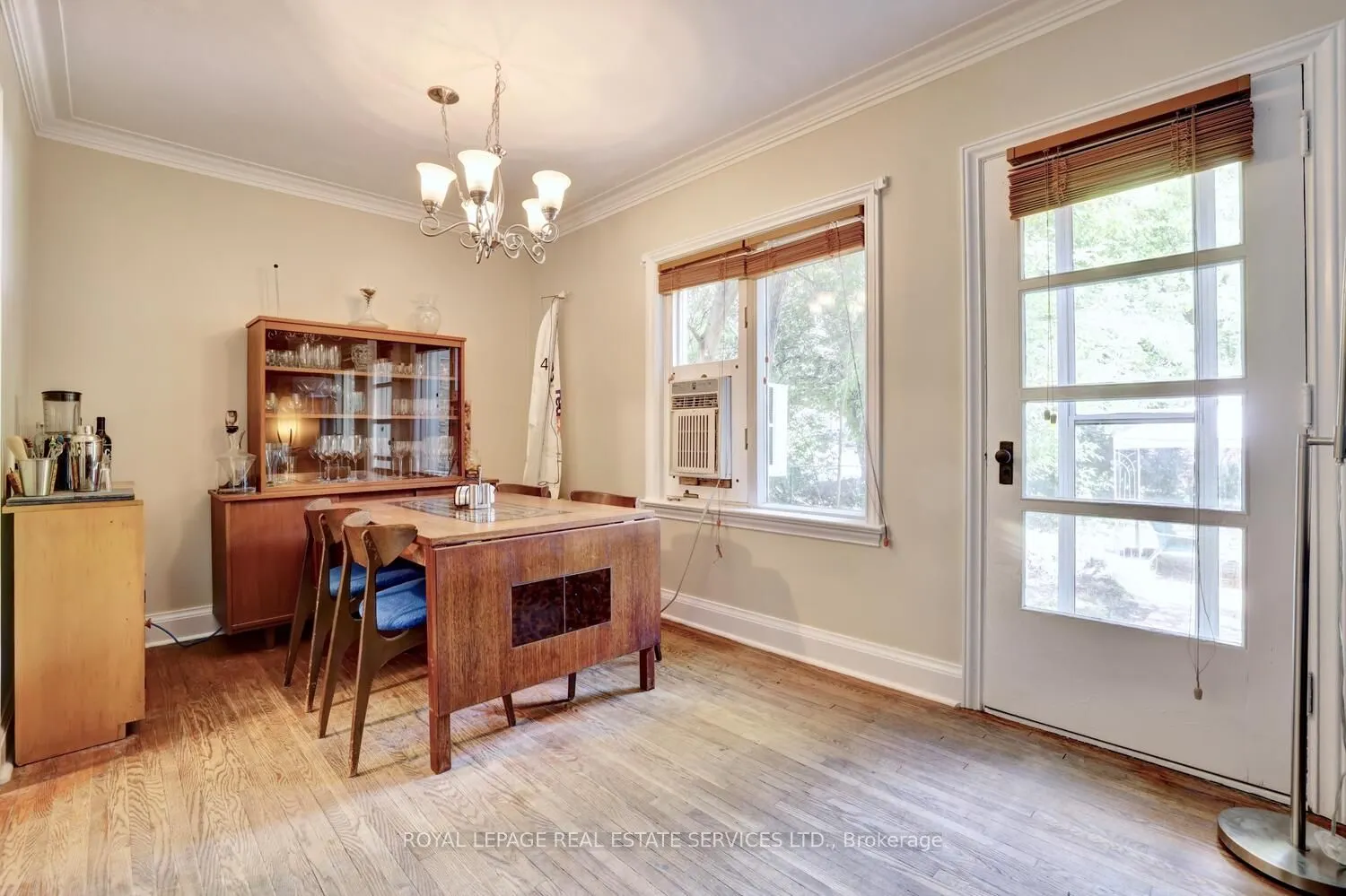 101 South Kingsway