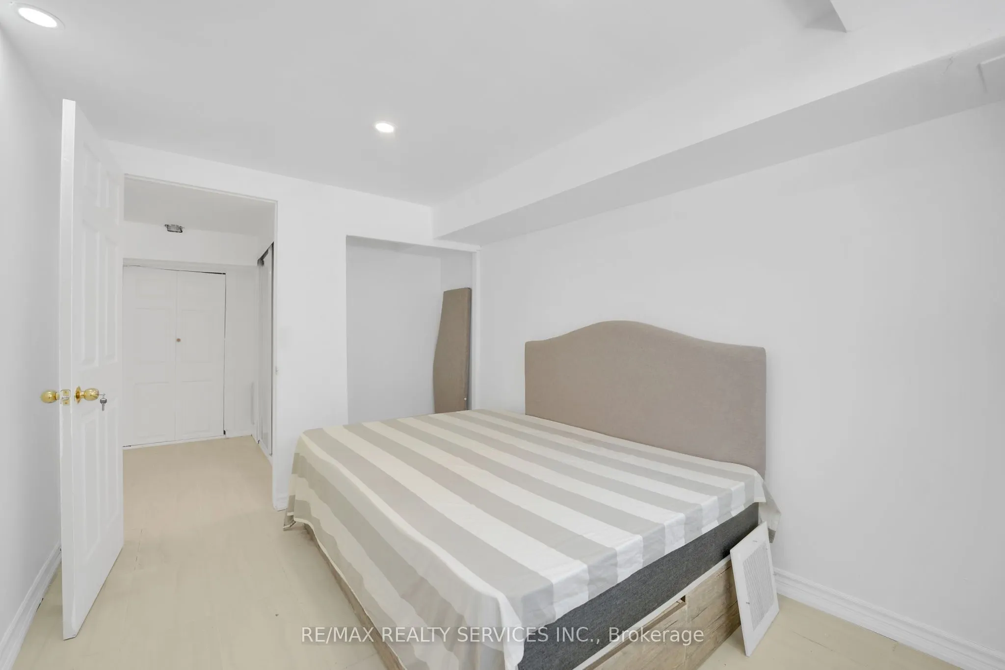 3059 Finch Avenue W, #45