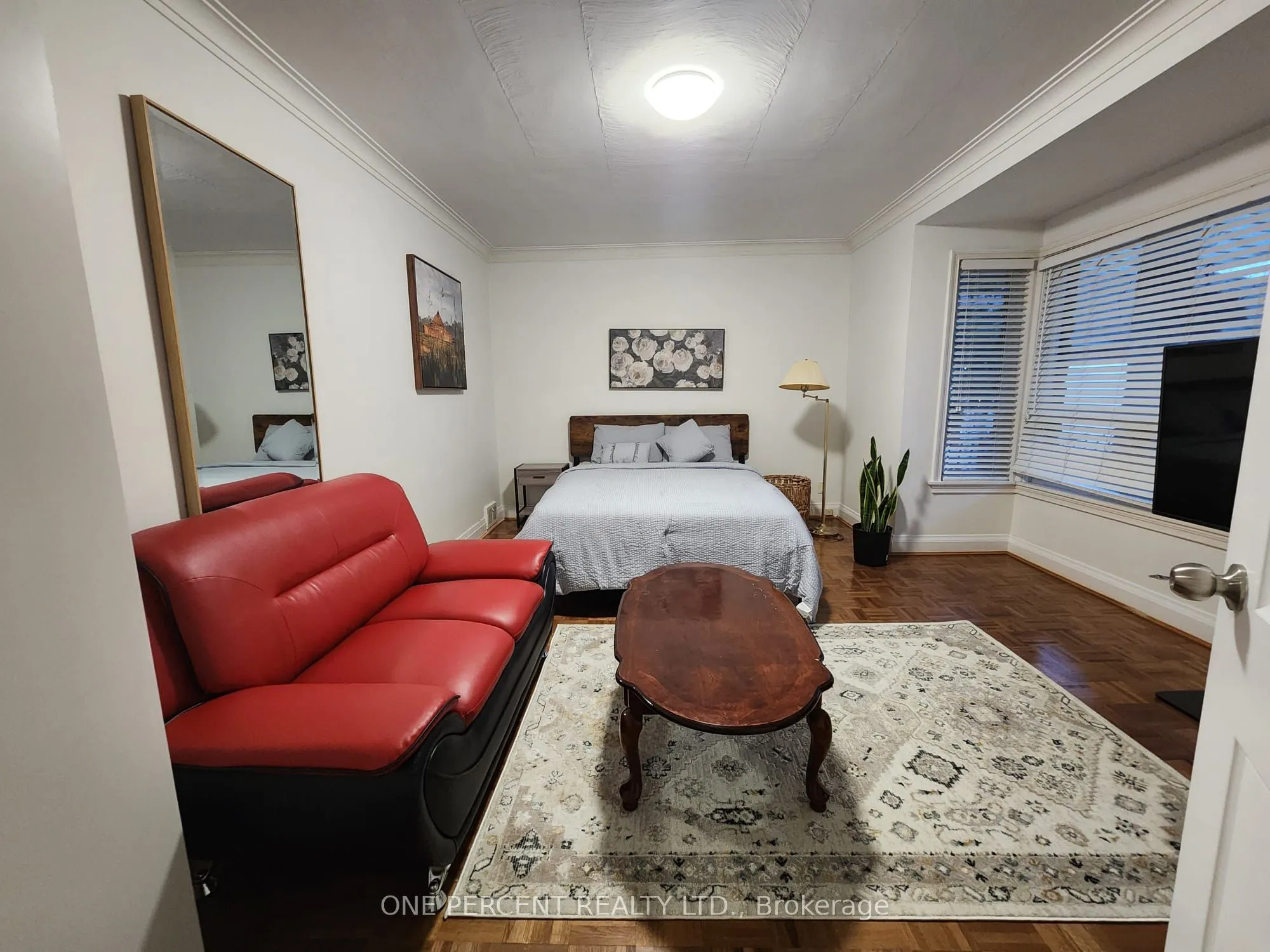 88 Cuffley Crescent N