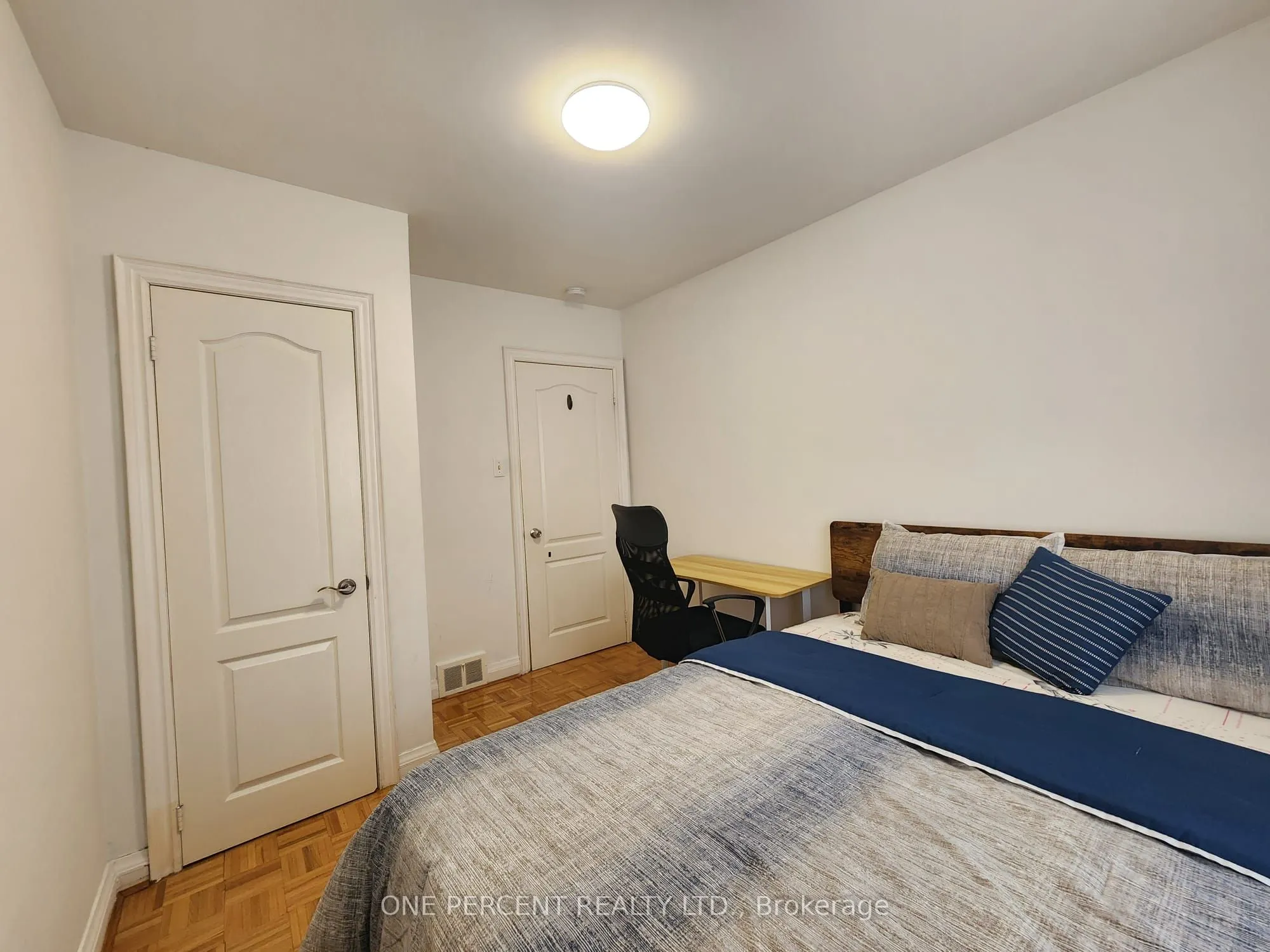 88 Cuffley Crescent N