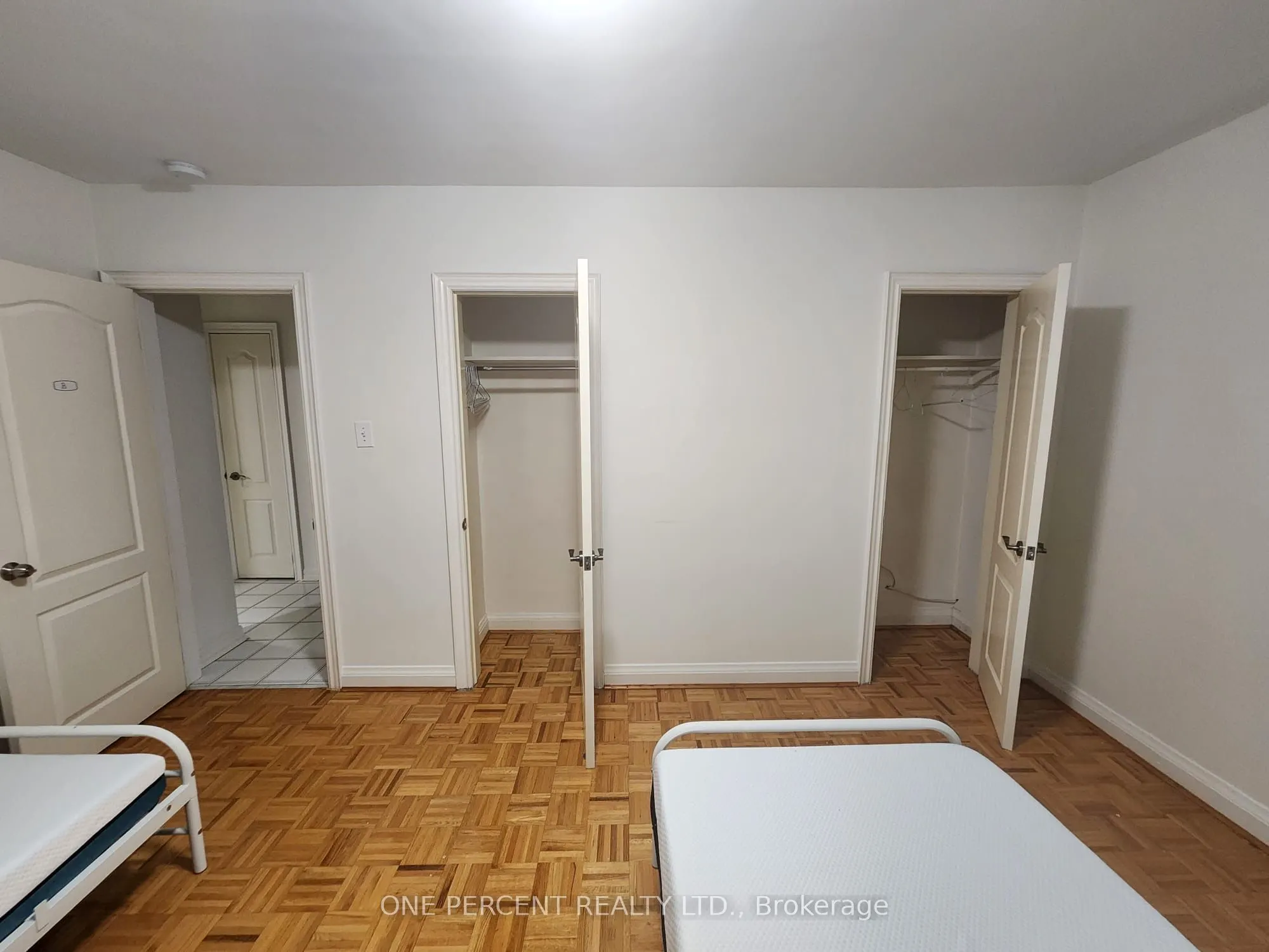 88 Cuffley Crescent N