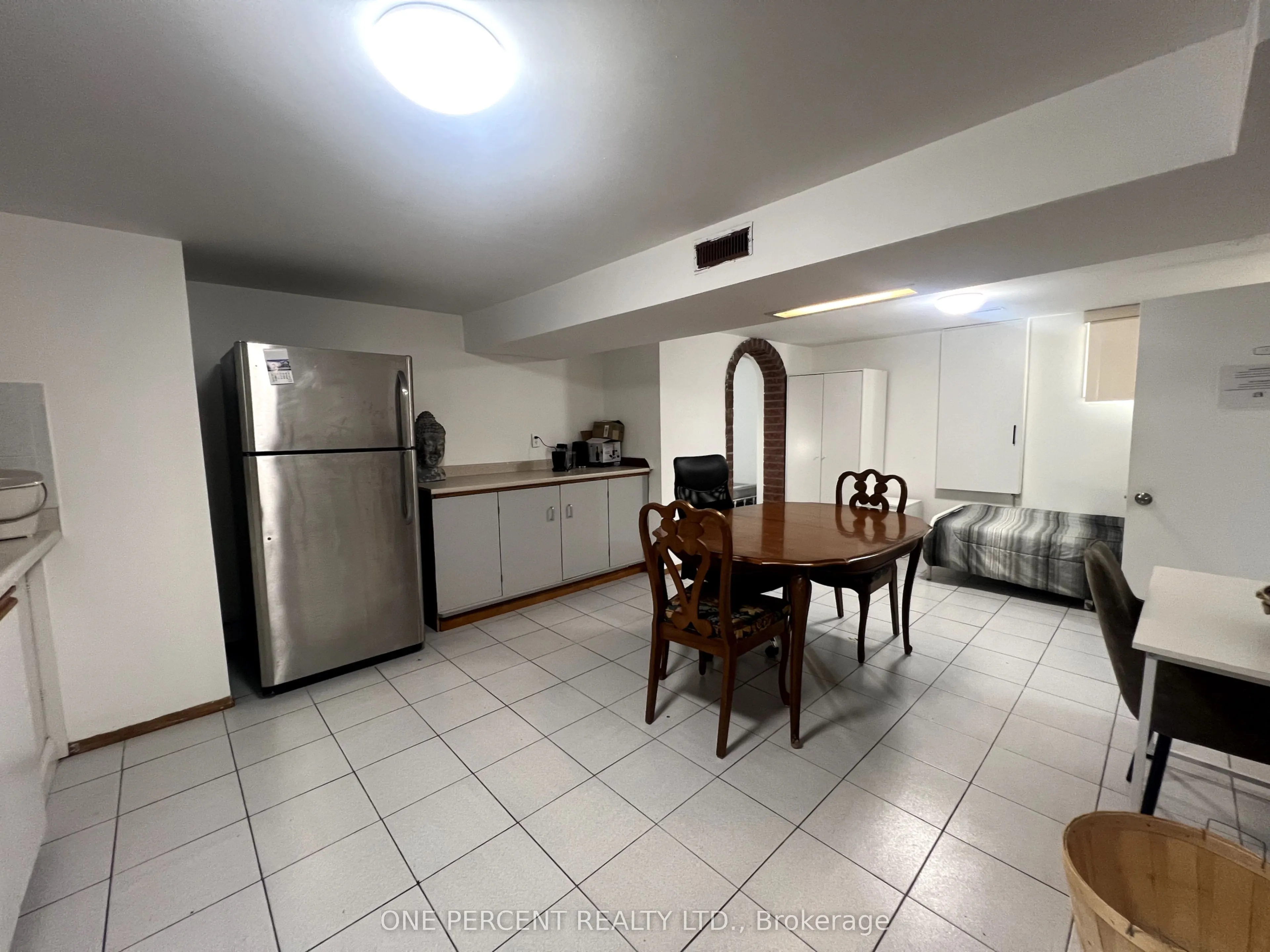 88 Cuffley Crescent N