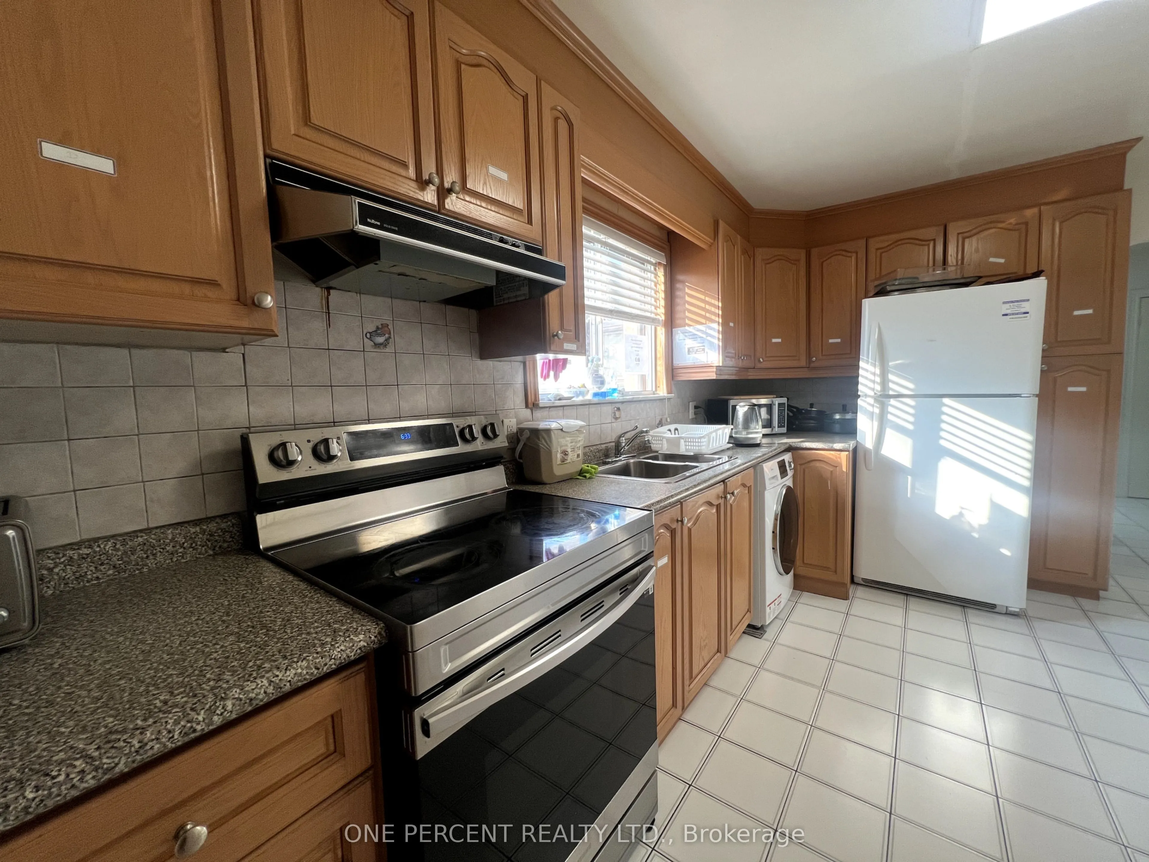 88 Cuffley Crescent N