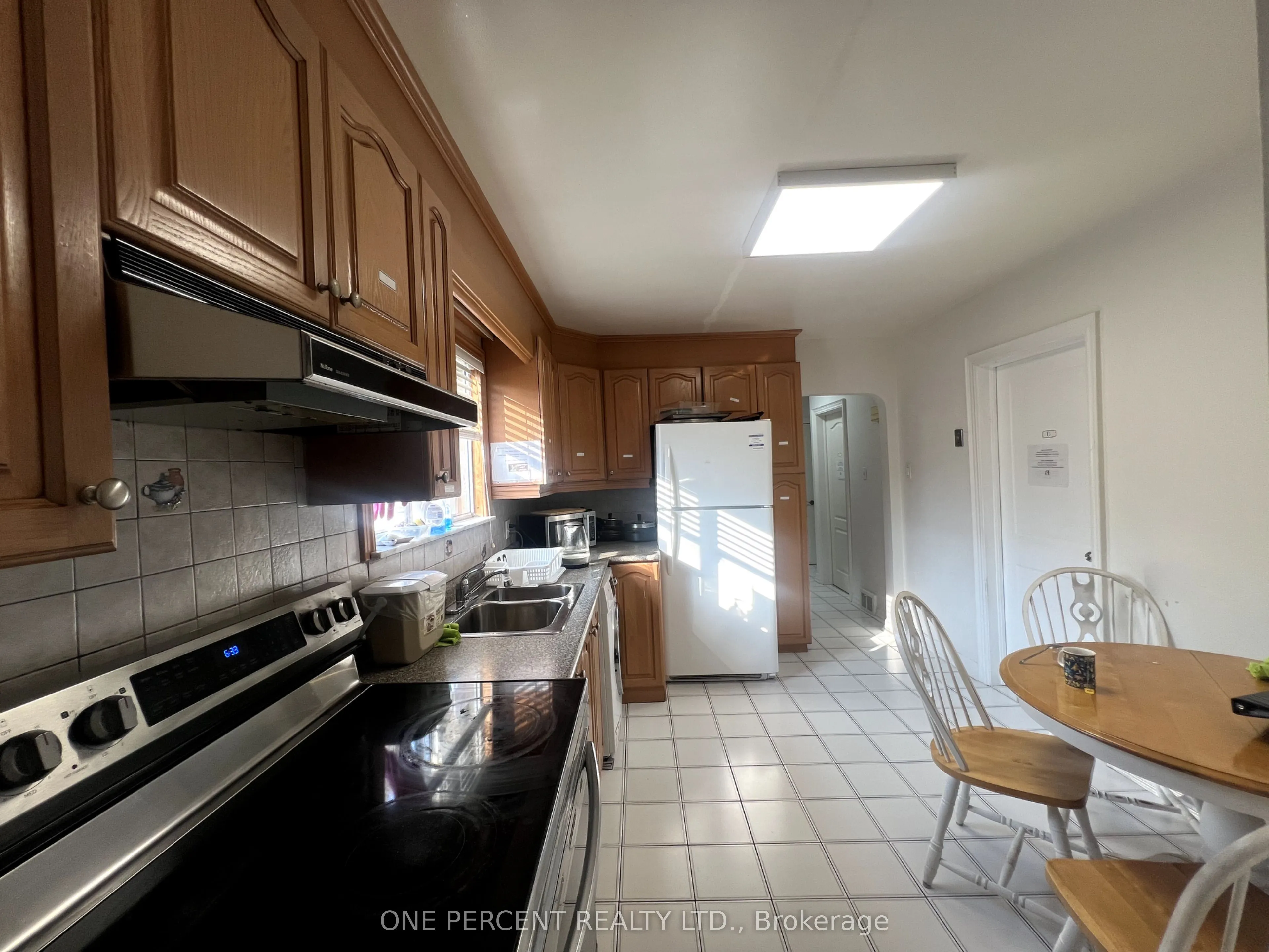88 Cuffley Crescent N