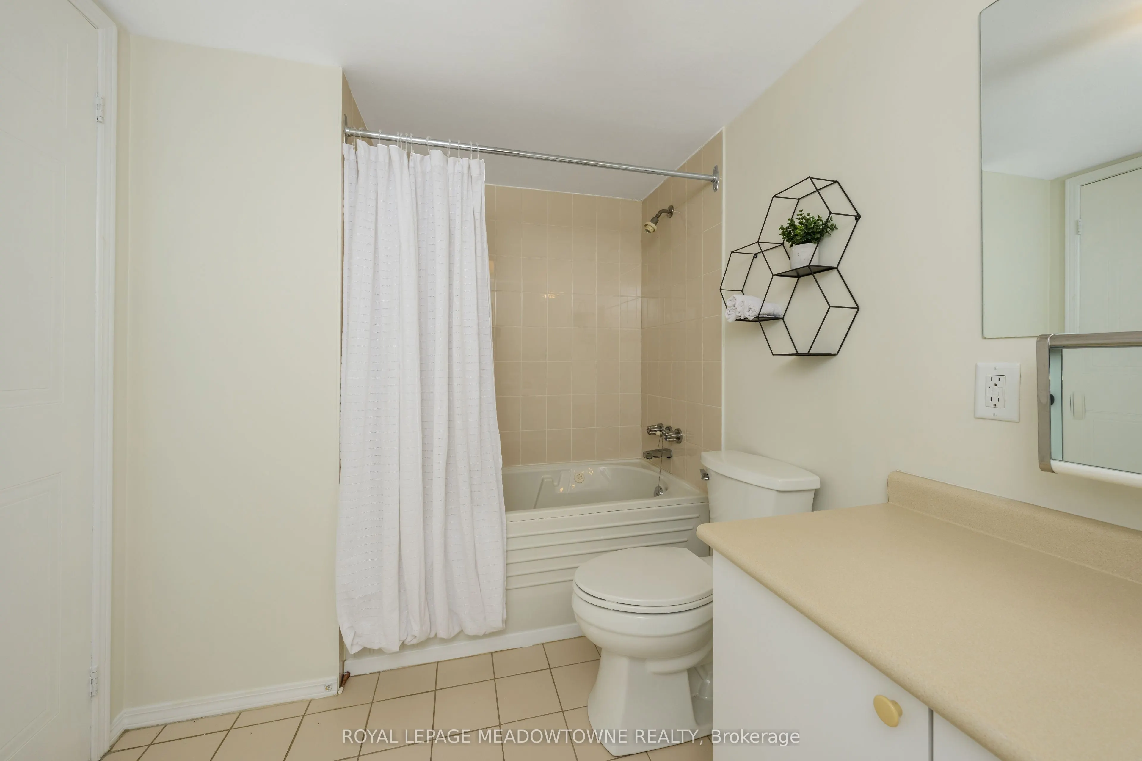 26 Hall Road, #302